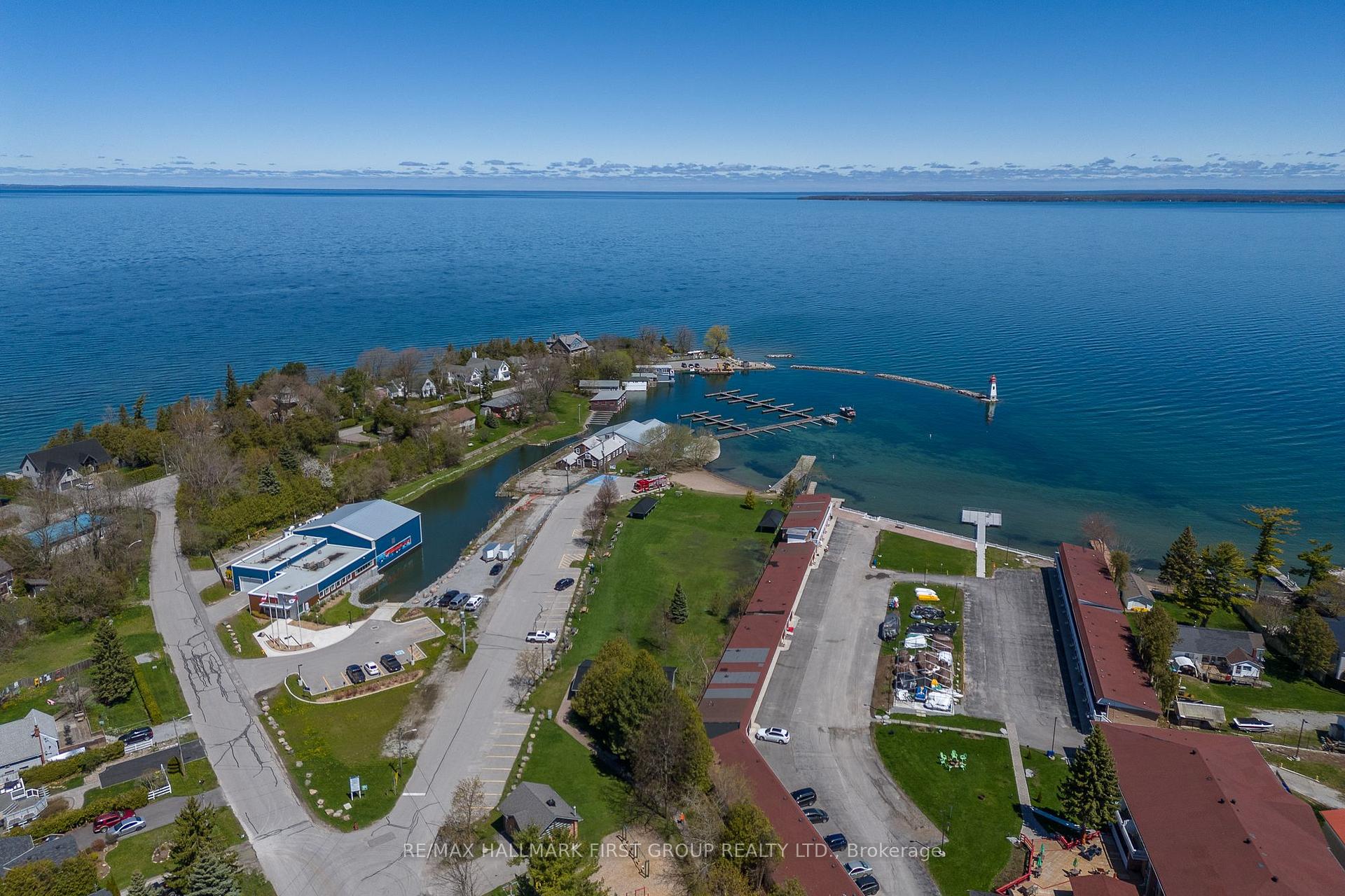 Photo 37 of 963 Lake Drive E, Georgina, Sutton & Jackson's Point — HOMEH