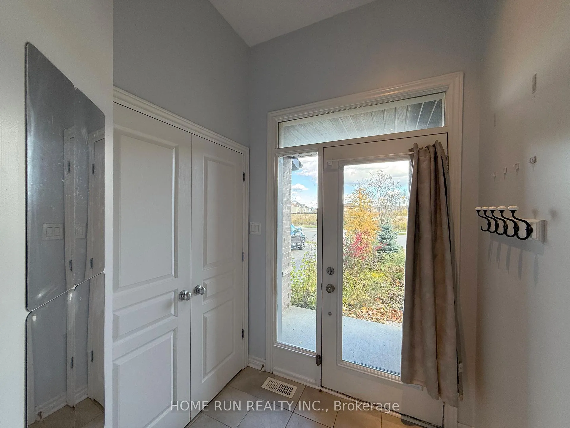 Photo 3 of 781 Brian Good Avenue, Ottawa, Riverside South/Gloucester Glen — HOMEH