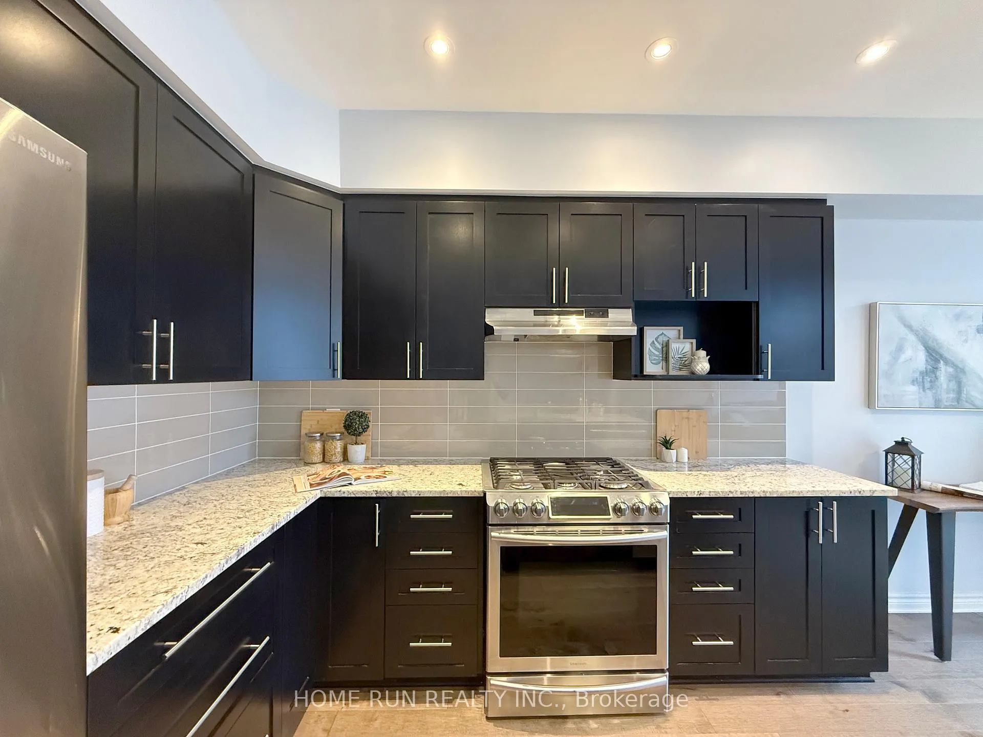 Photo 6 of 781 Brian Good Avenue, Ottawa, Riverside South/Gloucester Glen — HOMEH