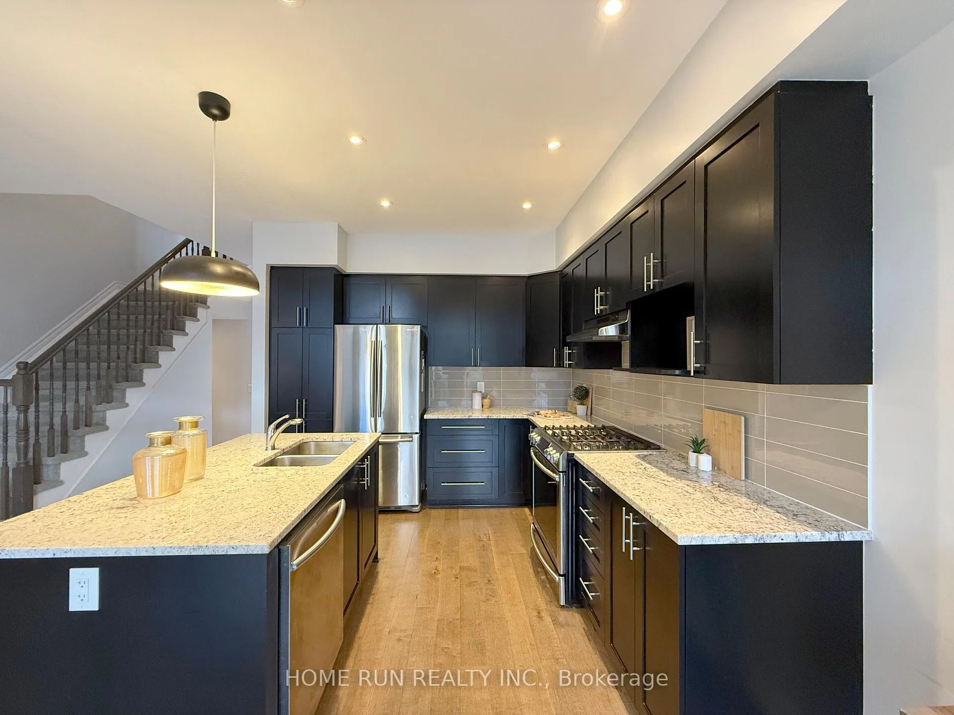 Photo 8 of 781 Brian Good Avenue, Ottawa, Riverside South/Gloucester Glen — HOMEH