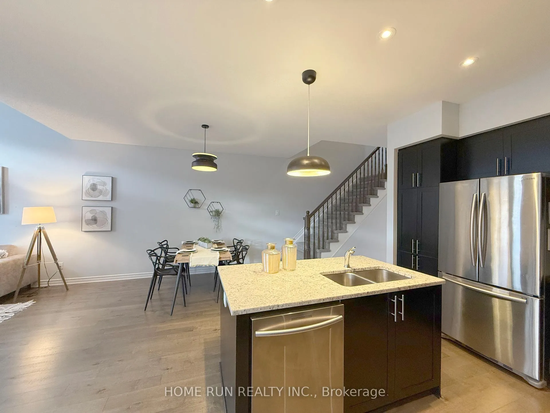 Photo 11 of 781 Brian Good Avenue, Ottawa, Riverside South/Gloucester Glen — HOMEH