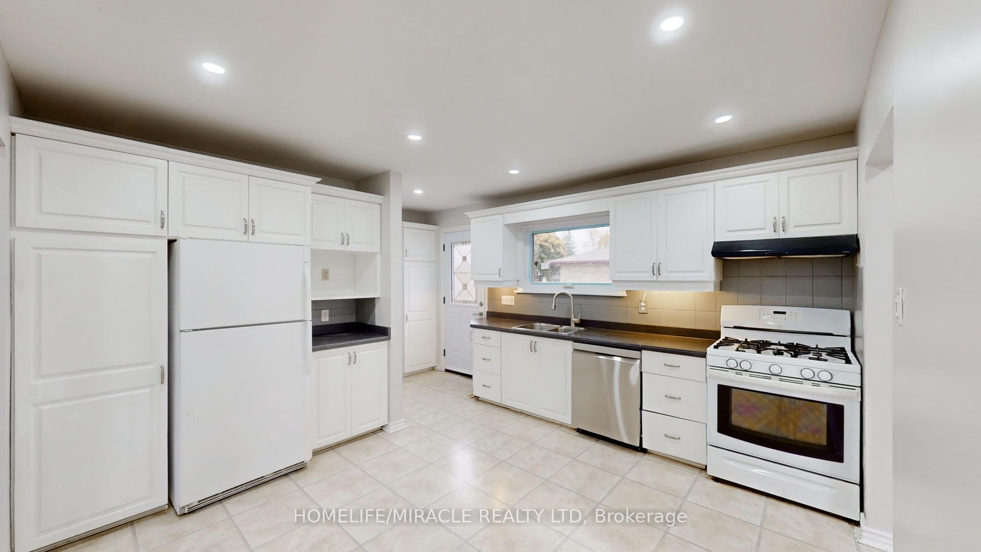 Photo 13 of 187 Delrex Boulevard, Halton Hills, Georgetown — HOMEH