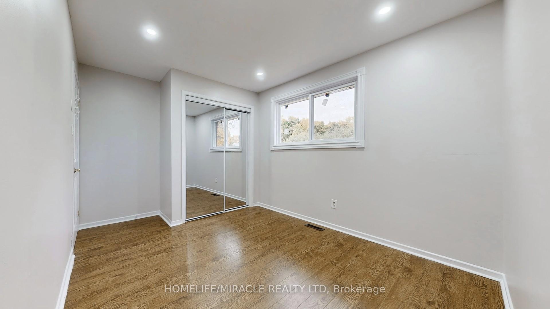 Photo 17 of 187 Delrex Boulevard, Halton Hills, Georgetown — HOMEH