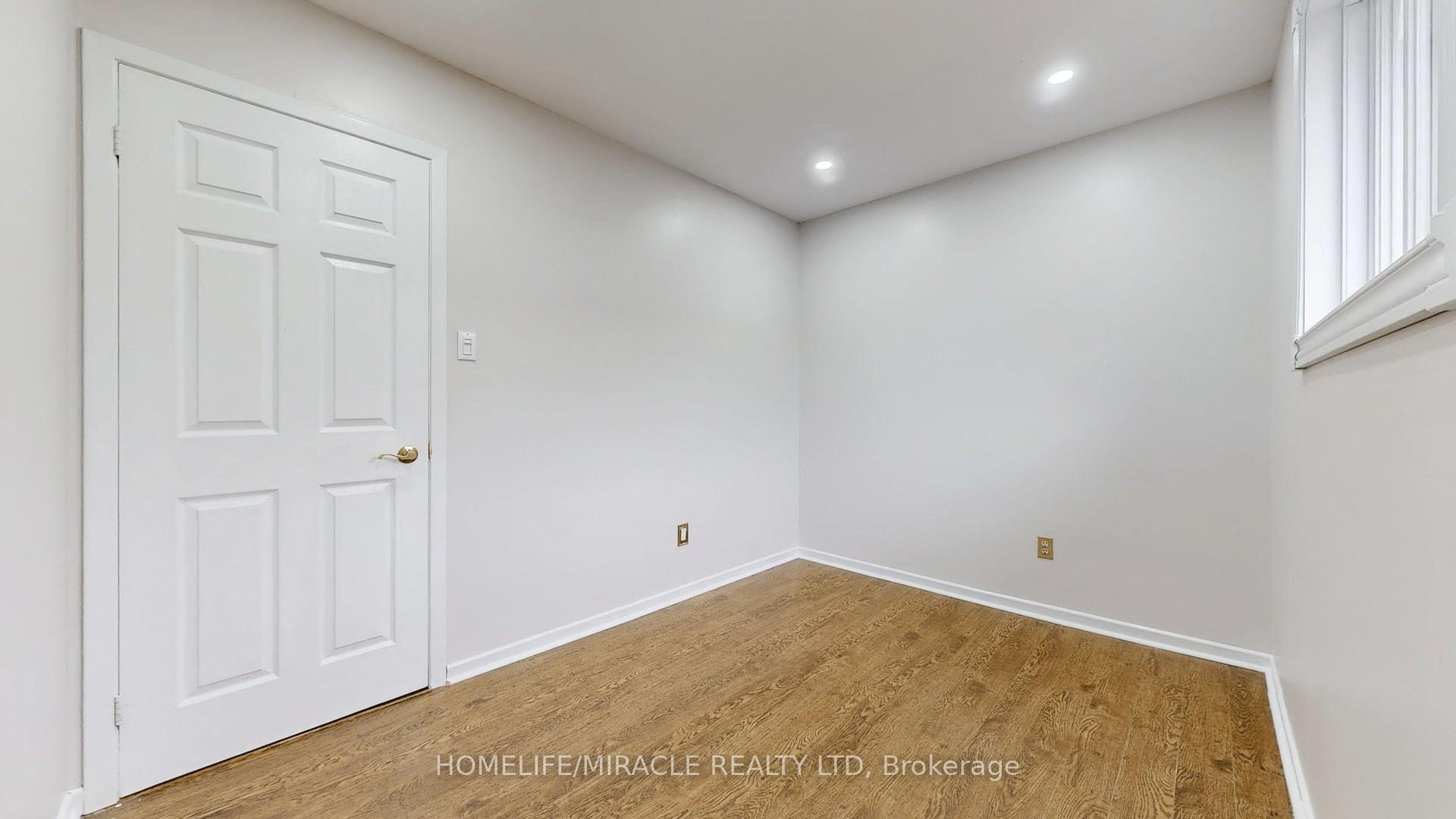 Photo 20 of 187 Delrex Boulevard, Halton Hills, Georgetown — HOMEH