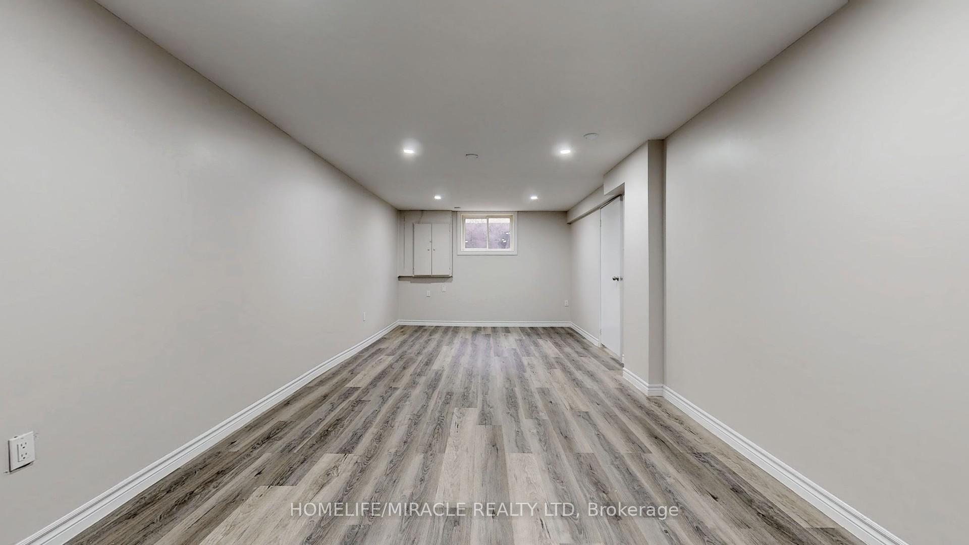 Photo 28 of 187 Delrex Boulevard, Halton Hills, Georgetown — HOMEH