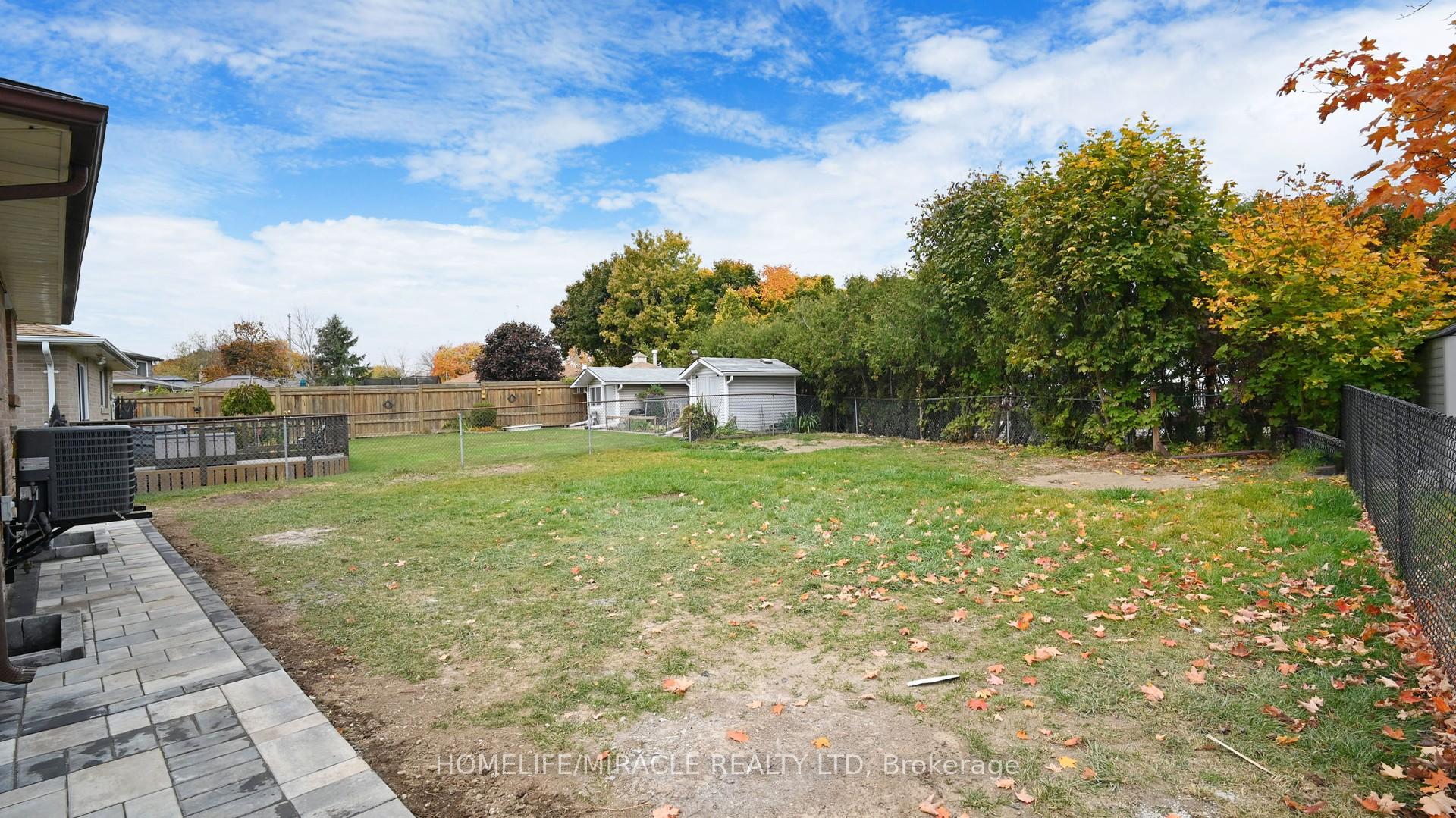 Photo 34 of 187 Delrex Boulevard, Halton Hills, Georgetown — HOMEH