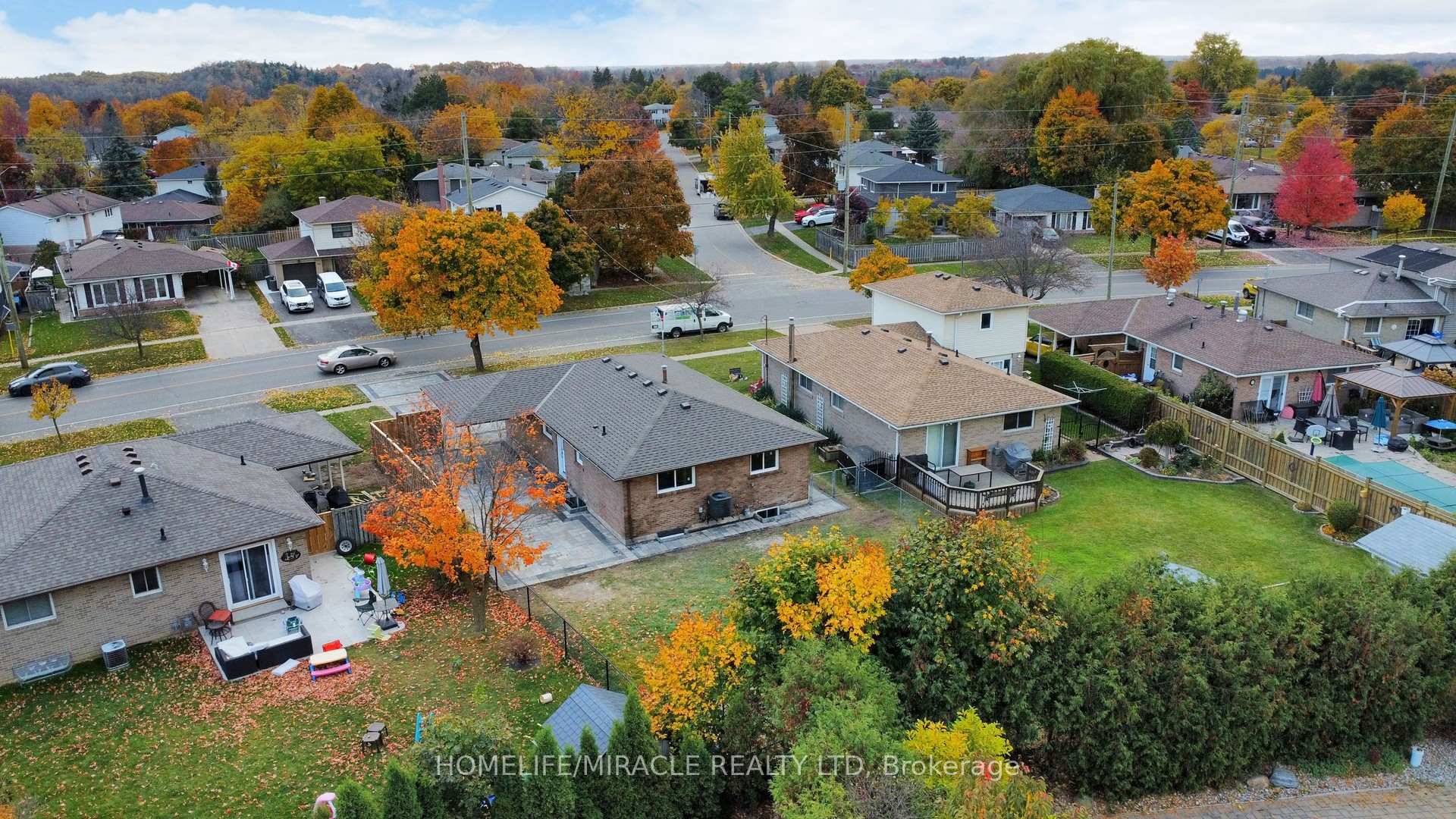 Photo 37 of 187 Delrex Boulevard, Halton Hills, Georgetown — HOMEH