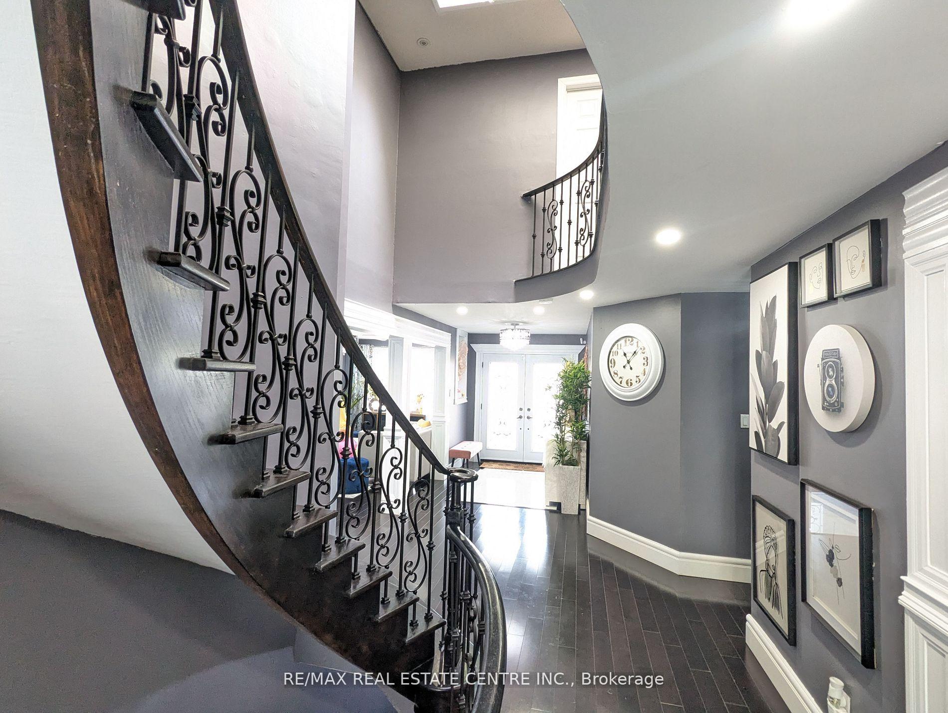 Photo 11 of 1 Brydon Crescent, Brampton, Northwood Park — HOMEH