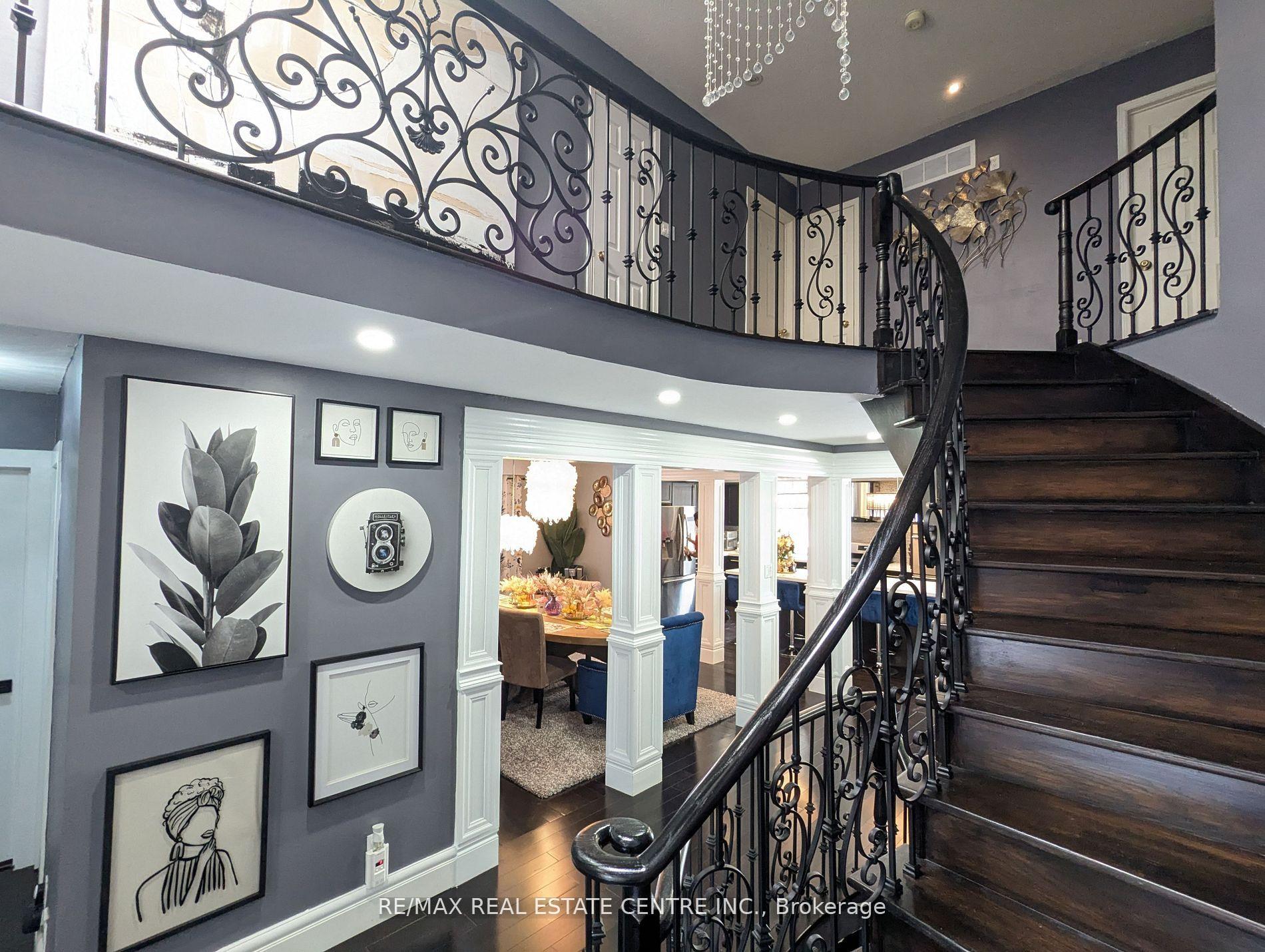 Photo 12 of 1 Brydon Crescent, Brampton, Northwood Park — HOMEH