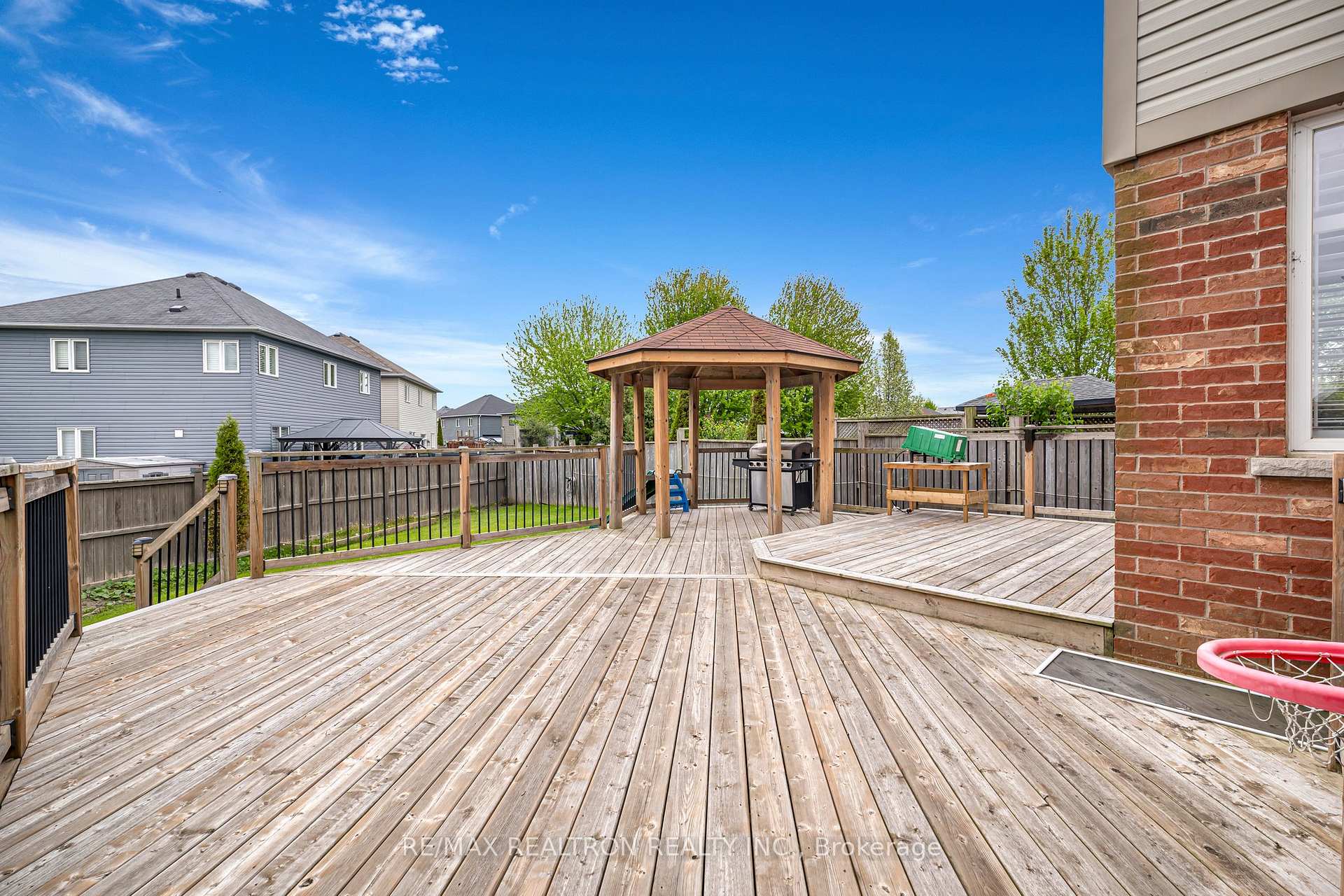 Photo 22 of 27 Alldread Crescent, Clarington, Newcastle — HOMEH