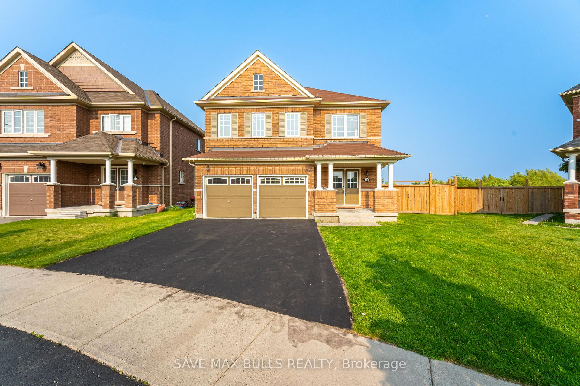 Photo 3 of 23 Kilpatrick Court, Clarington, Bowmanville — HOMEH