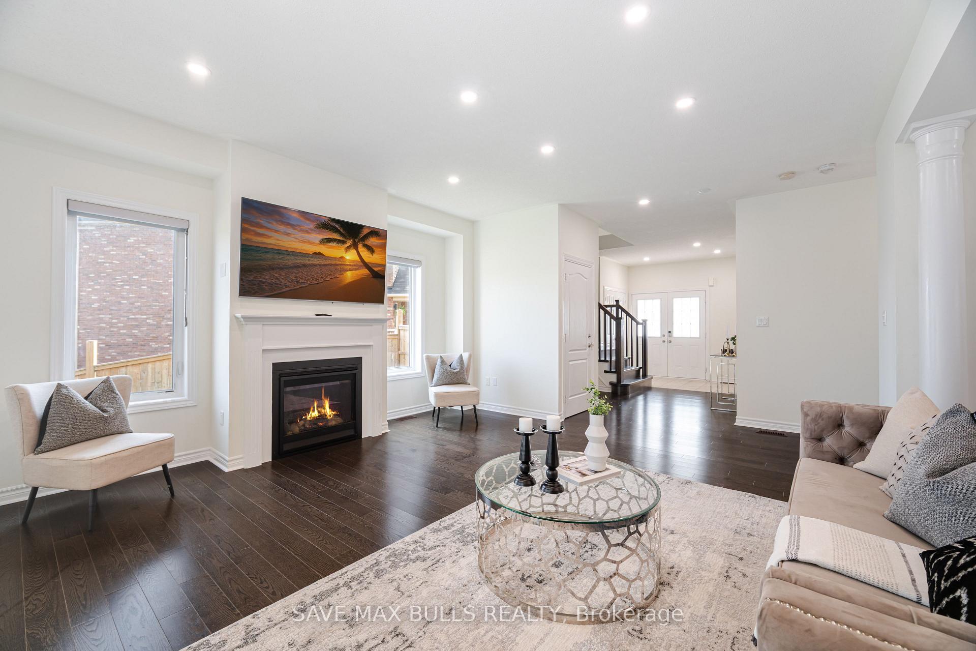 Photo 6 of 23 Kilpatrick Court, Clarington, Bowmanville — HOMEH