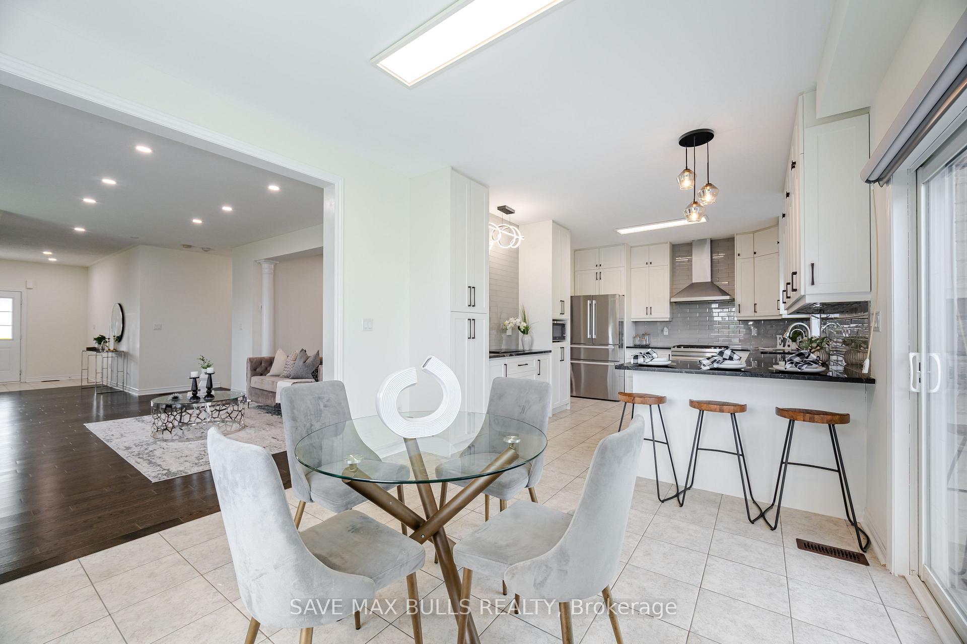 Photo 14 of 23 Kilpatrick Court, Clarington, Bowmanville — HOMEH