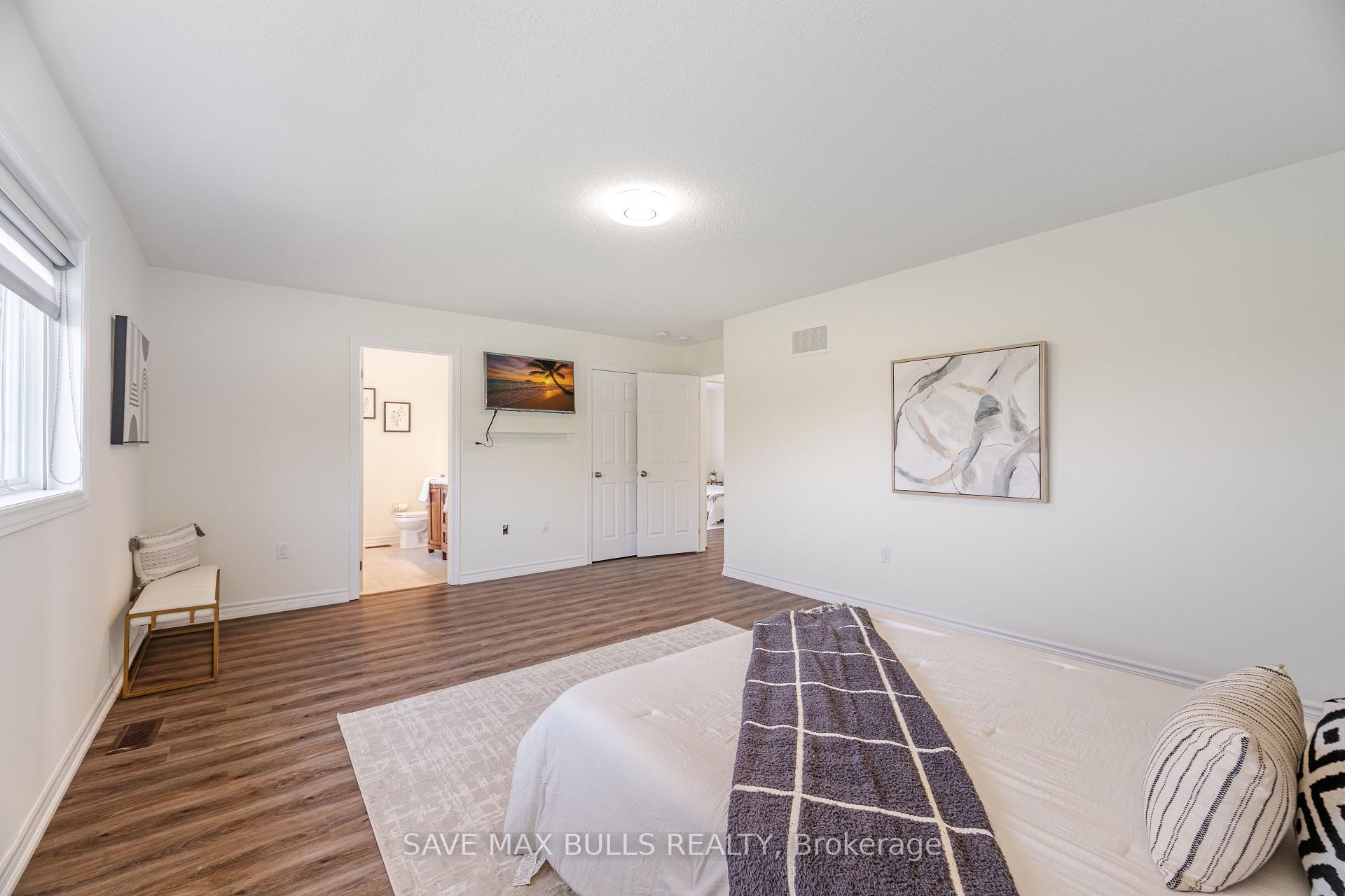 Photo 21 of 23 Kilpatrick Court, Clarington, Bowmanville — HOMEH