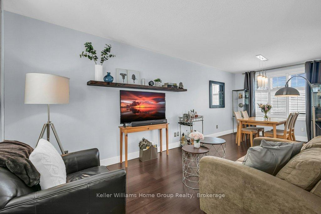 Photo 3 of 57 Flaherty Drive, Guelph, Willow West/Sugarbush/West Acres — HOMEH
