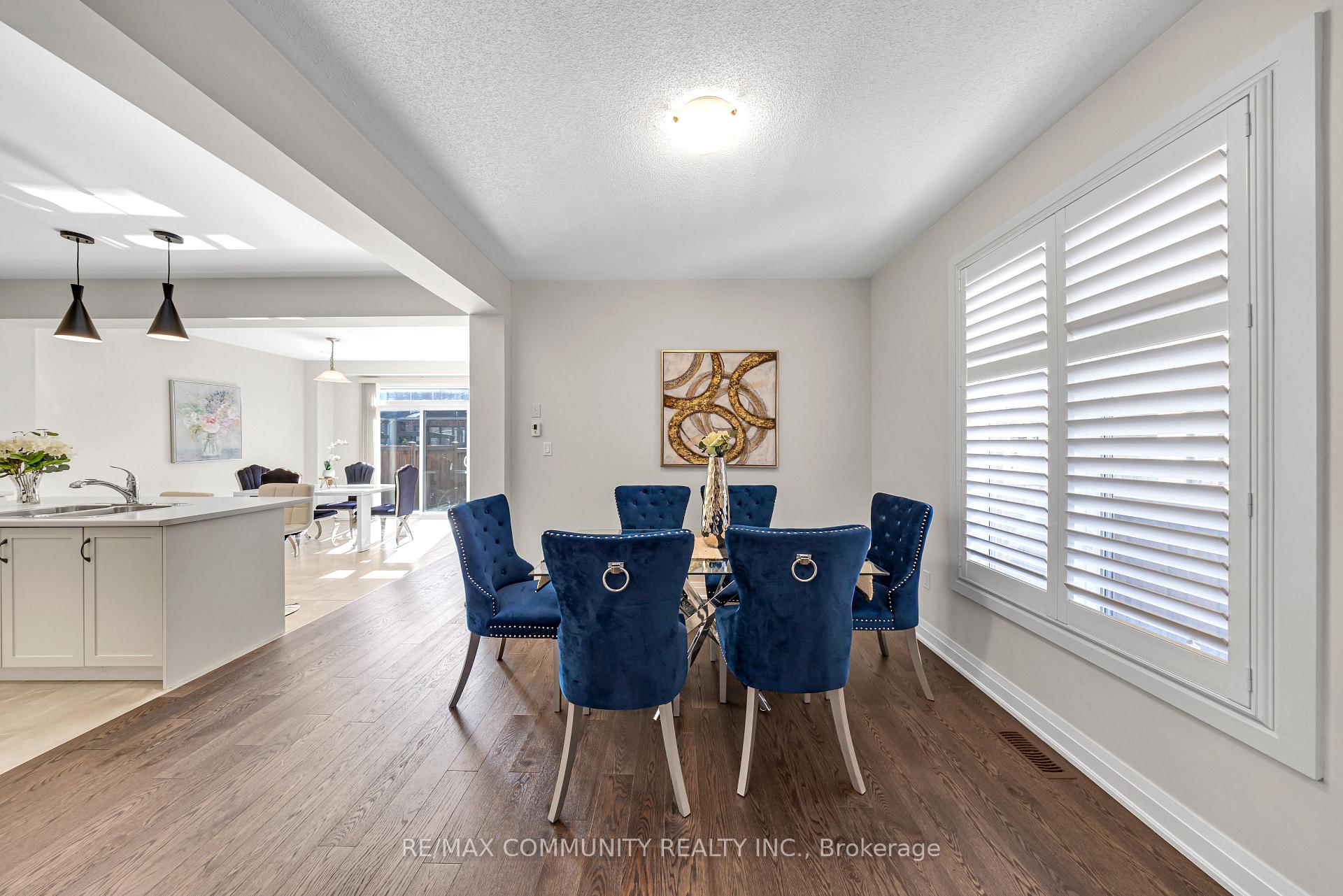 Photo 13 of 209 Castle Oaks Crossing, Brampton, Bram East — HOMEH
