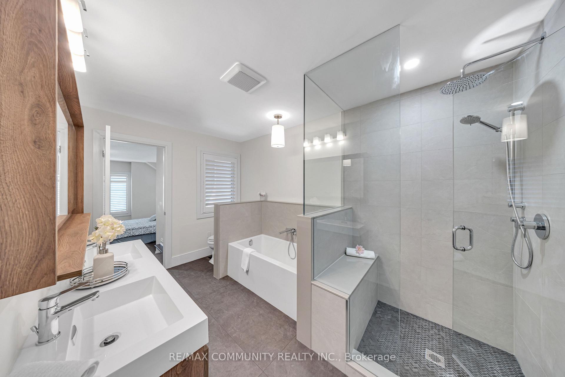 Photo 31 of 209 Castle Oaks Crossing, Brampton, Bram East — HOMEH