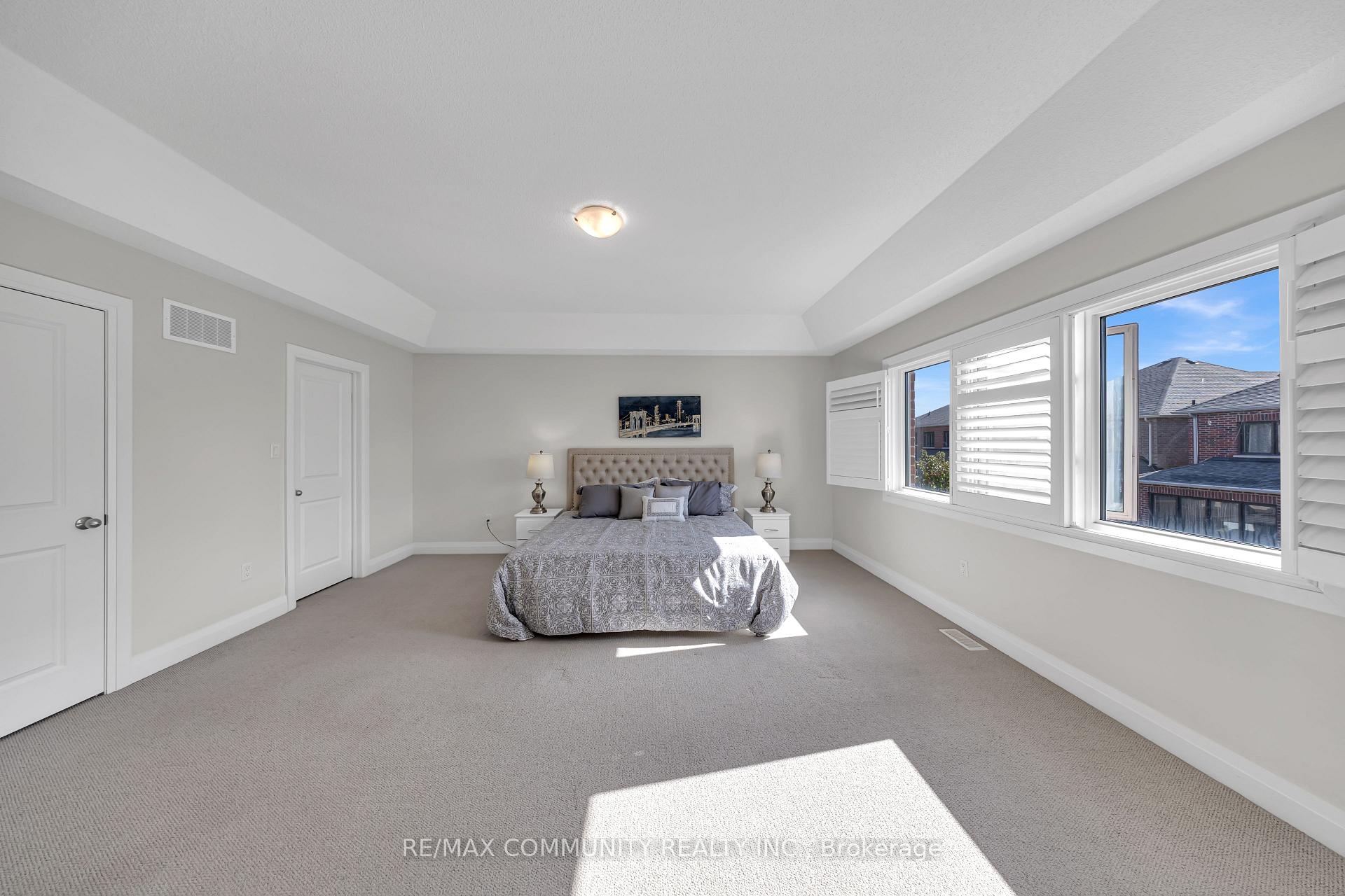 Photo 40 of 209 Castle Oaks Crossing, Brampton, Bram East — HOMEH