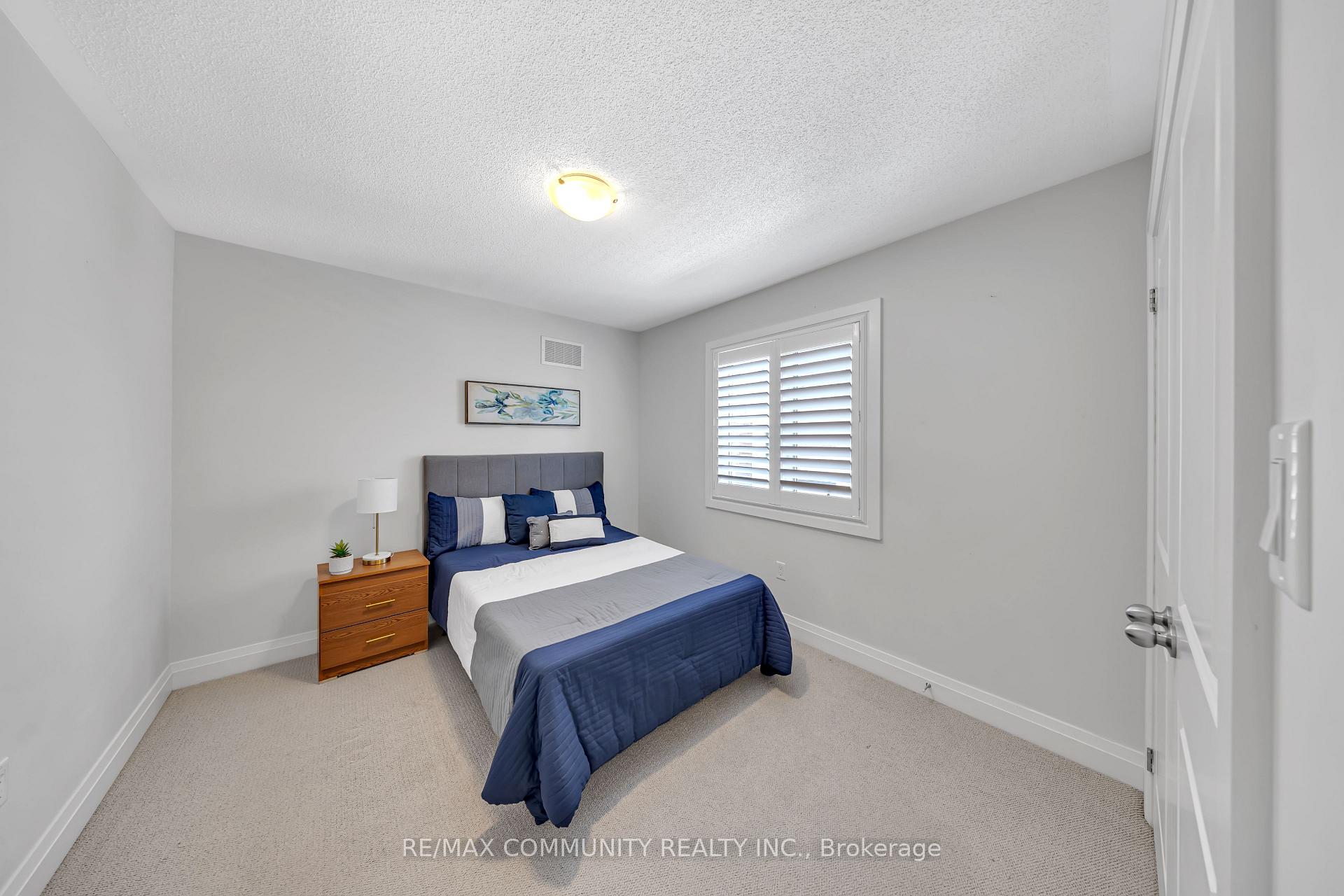 Photo 43 of 209 Castle Oaks Crossing, Brampton, Bram East — HOMEH