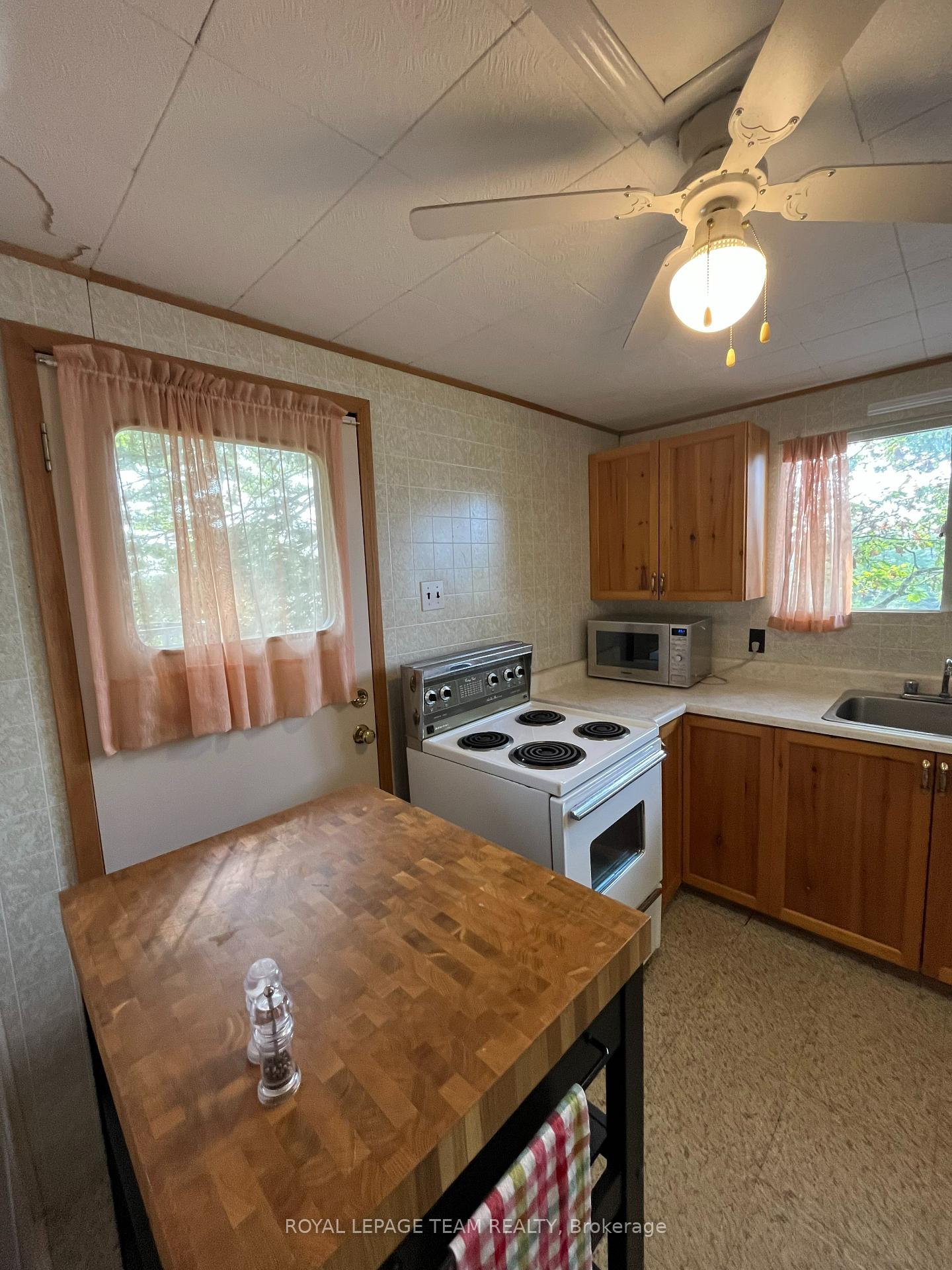 Photo 14 of 1088 Marsh View Dr S, Frontenac, Frontenac North — HOMEH