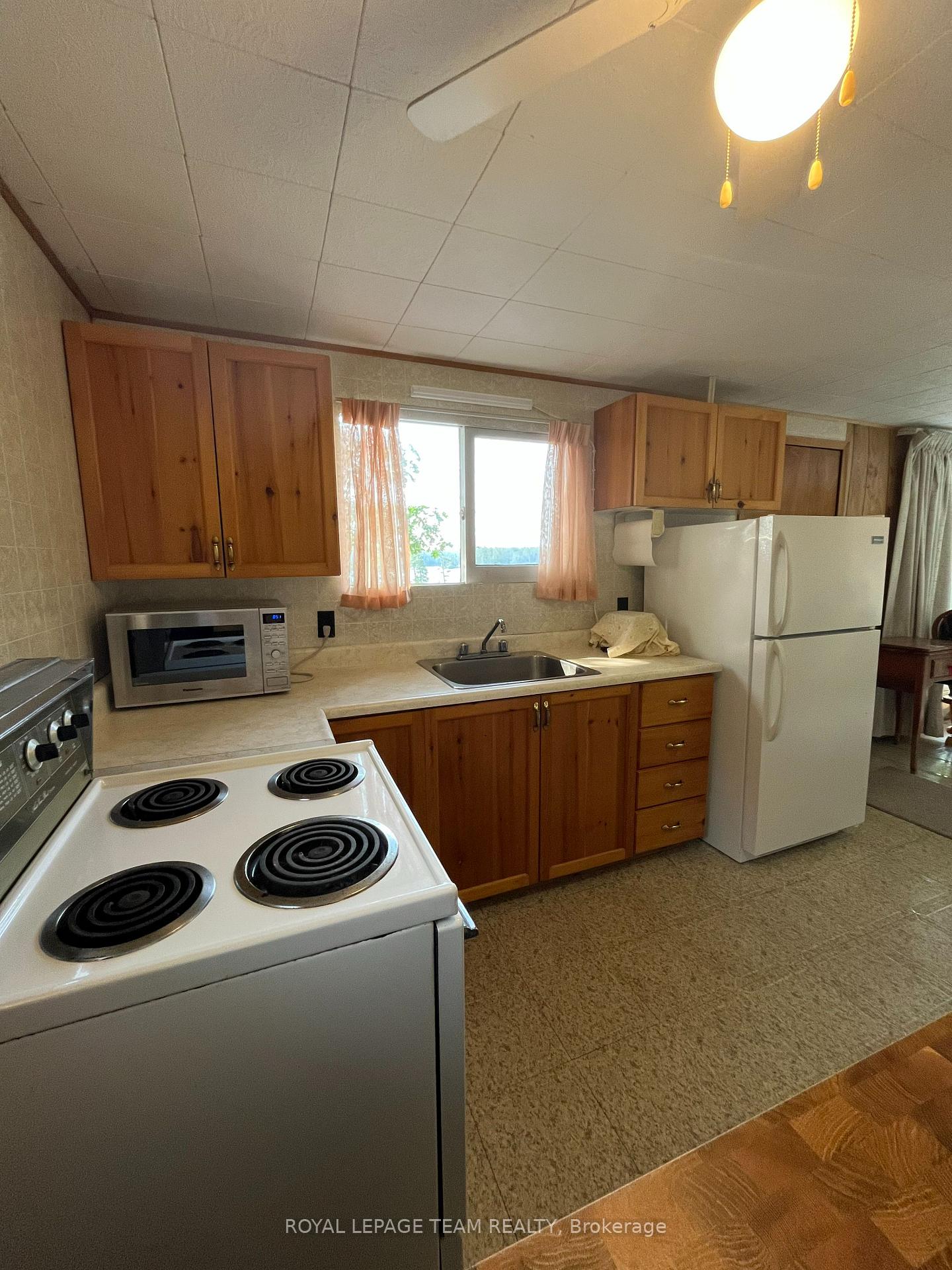 Photo 15 of 1088 Marsh View Dr S, Frontenac, Frontenac North — HOMEH