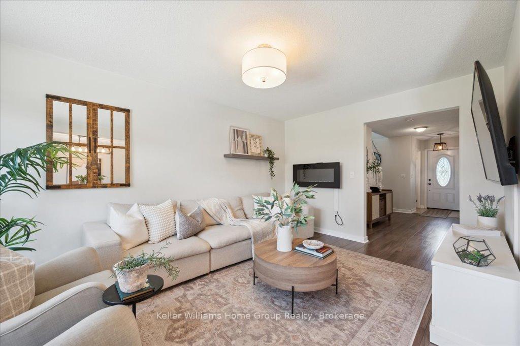 Photo 10 of 94 Starview Crescent, Guelph, Grange Road — HOMEH