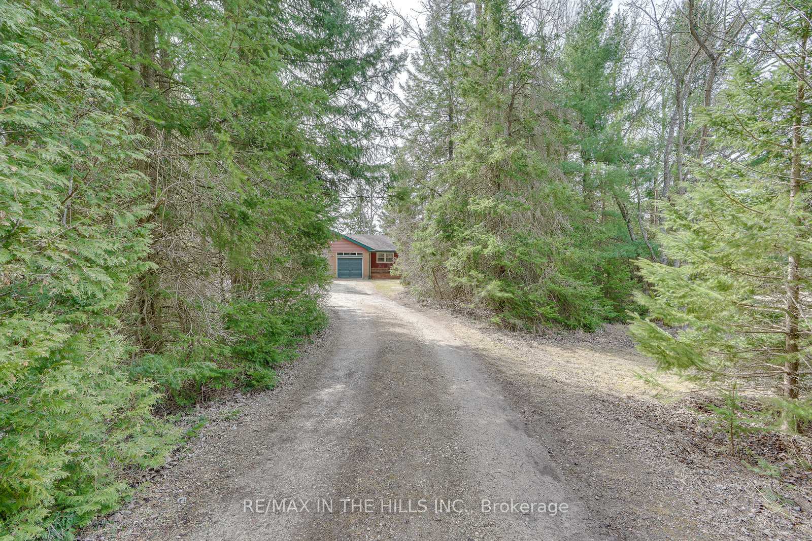 Photo 3 of 689 Highpoint Side Road, Caledon, Rural Caledon — HOMEH