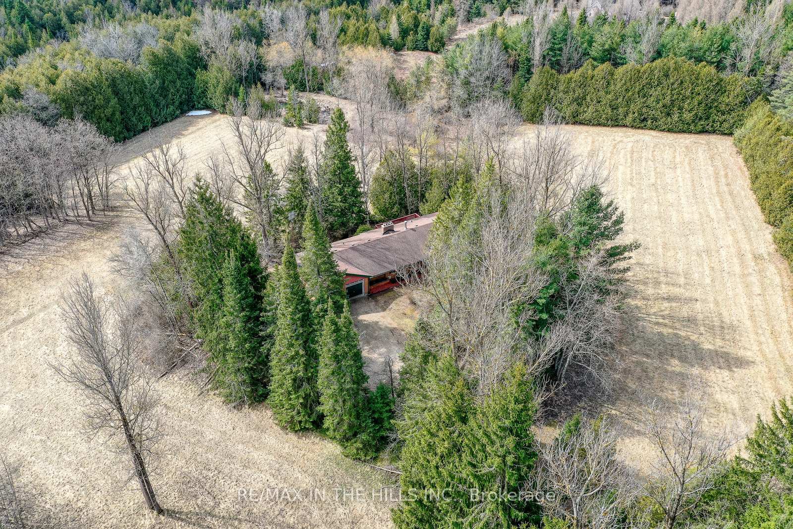 Photo 4 of 689 Highpoint Side Road, Caledon, Rural Caledon — HOMEH