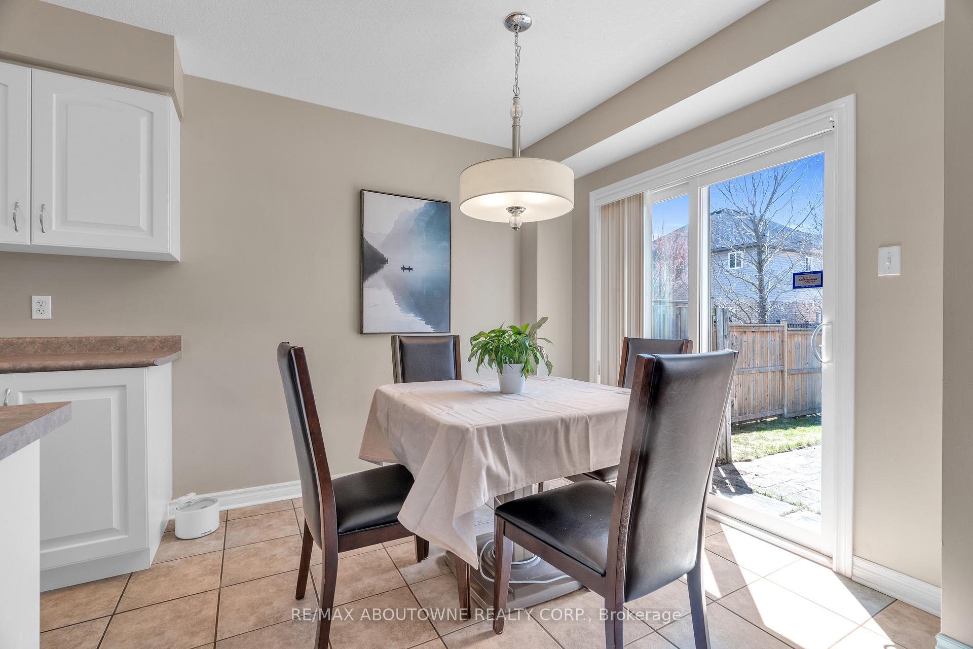 Photo 12 of 11 Revell Drive, Guelph, Clairfields/Hanlon Business Park — HOMEH