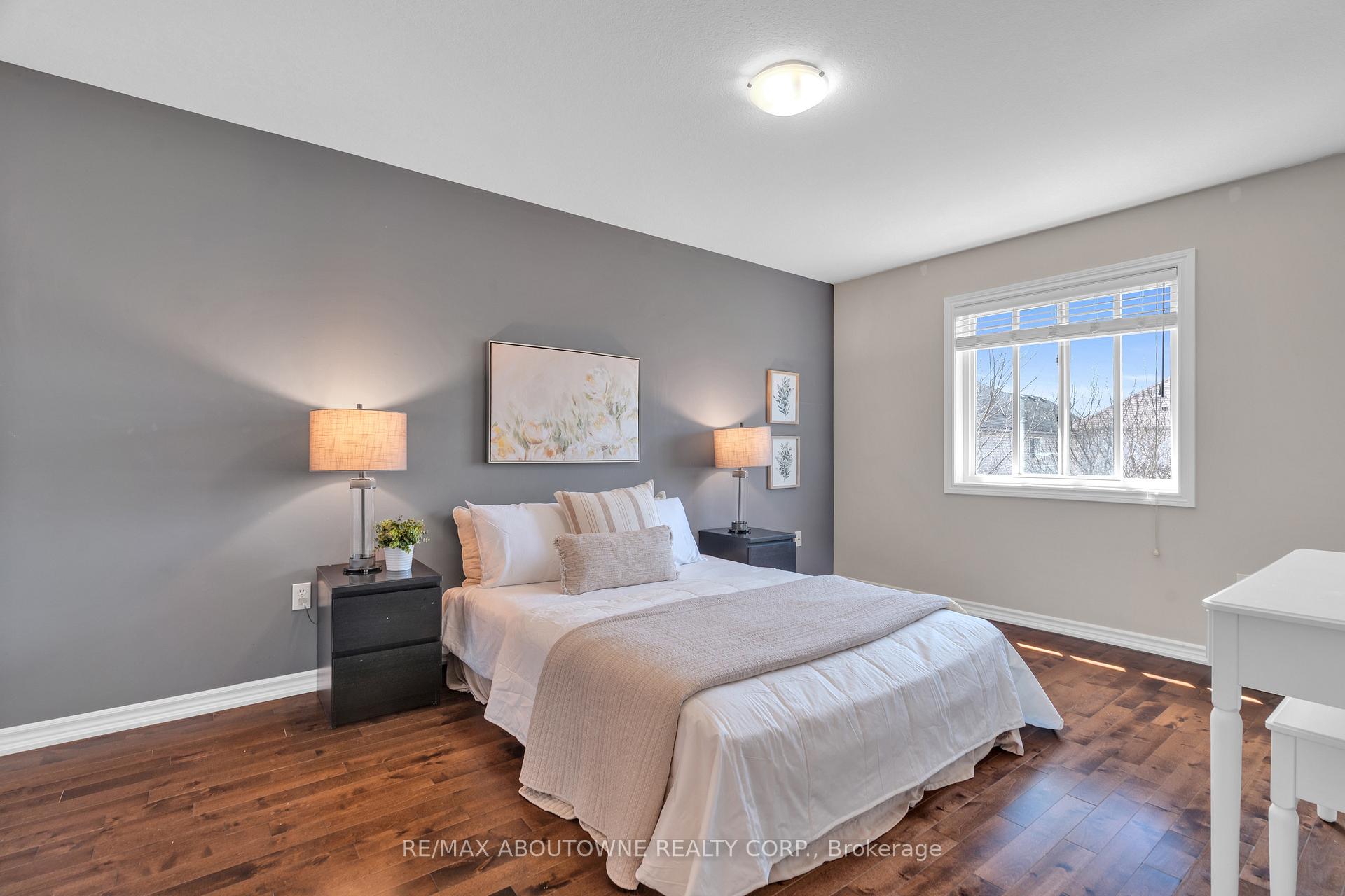 Photo 23 of 11 Revell Drive, Guelph, Clairfields/Hanlon Business Park — HOMEH