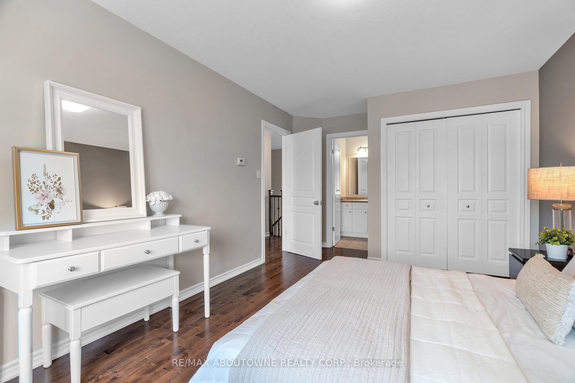 Photo 25 of 11 Revell Drive, Guelph, Clairfields/Hanlon Business Park — HOMEH