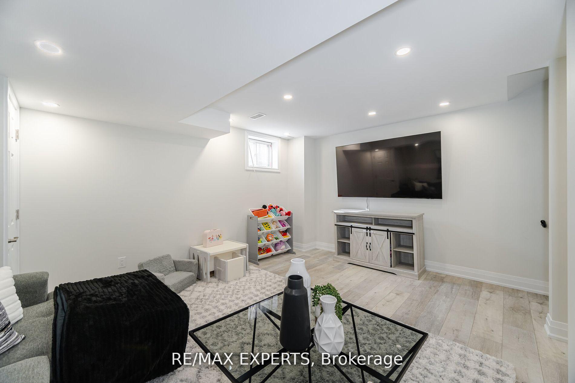 Photo 33 of 11 Tormore Road, Caledon, Bolton East — HOMEH