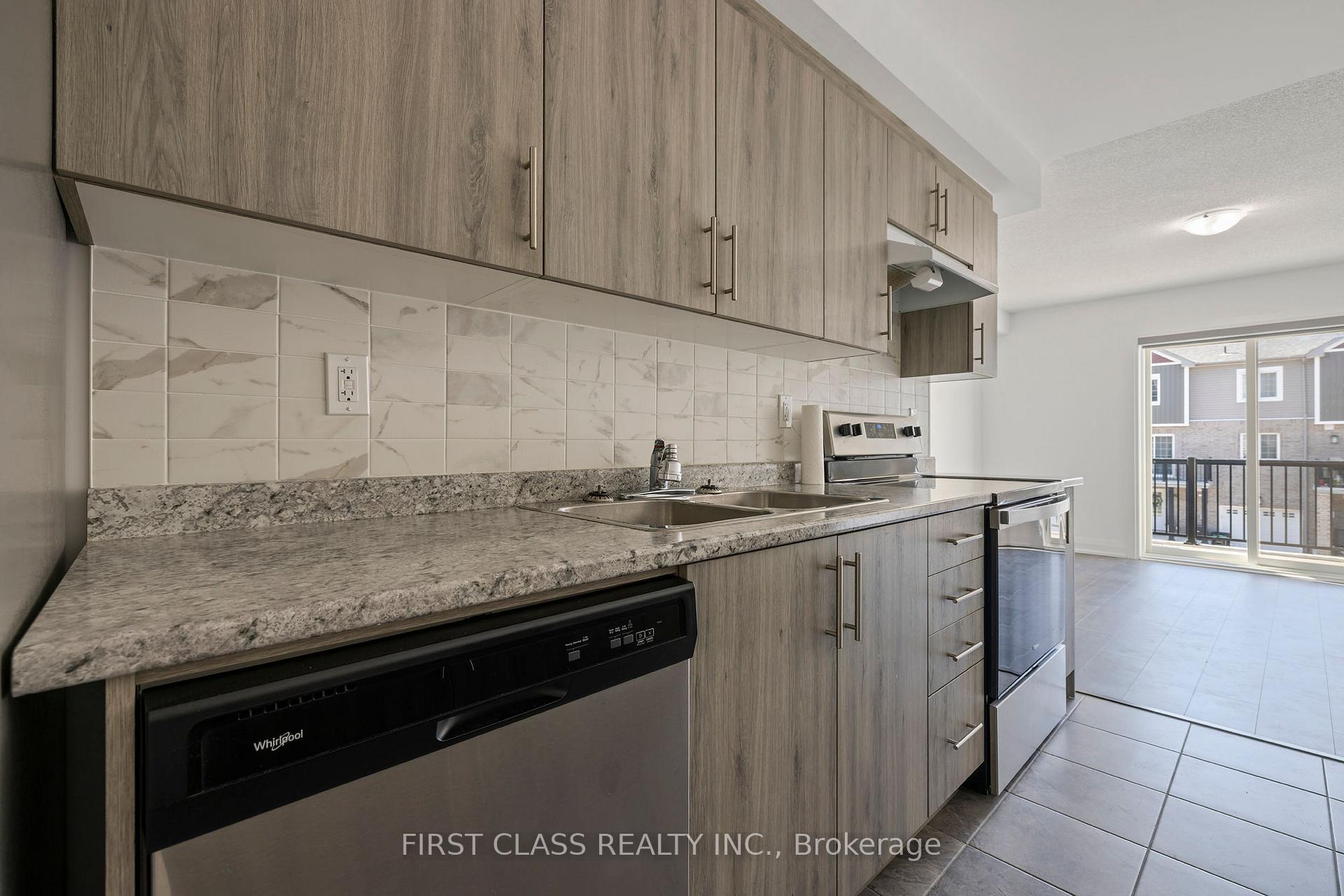 Photo 5 of 63 Andean Lane, Barrie, Rural Barrie Southwest — HOMEH