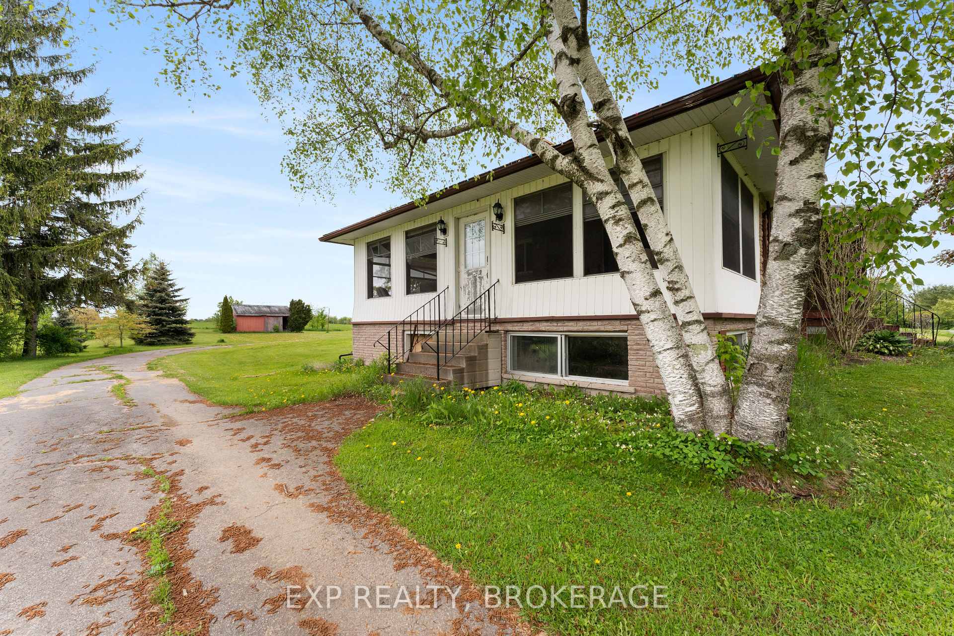 Photo 6 of 3454 Round Lake Road, Frontenac, Frontenac South — HOMEH