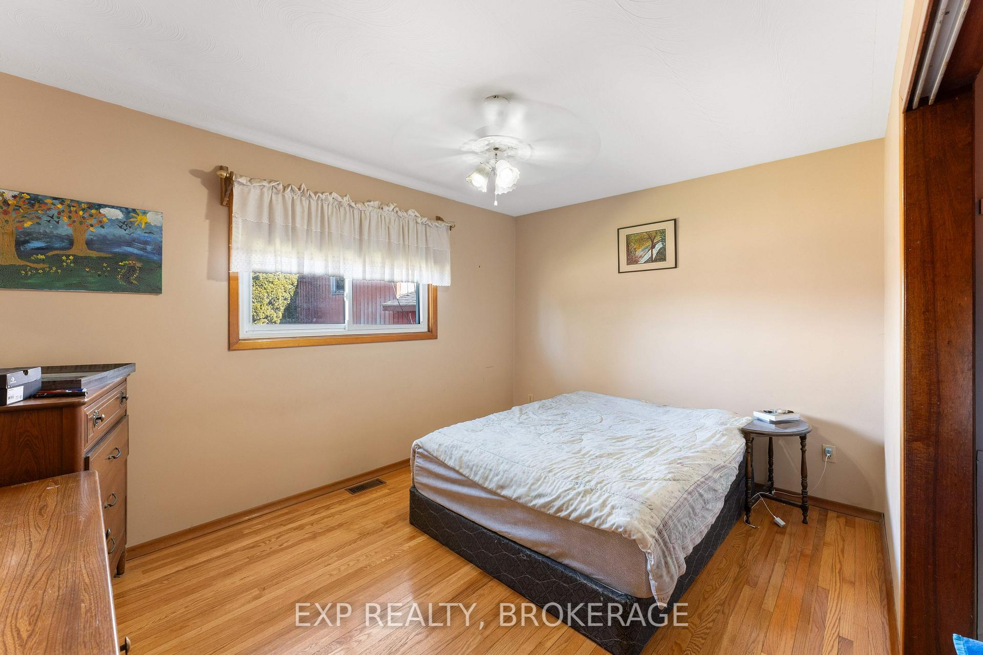 Photo 12 of 3454 Round Lake Road, Frontenac, Frontenac South — HOMEH