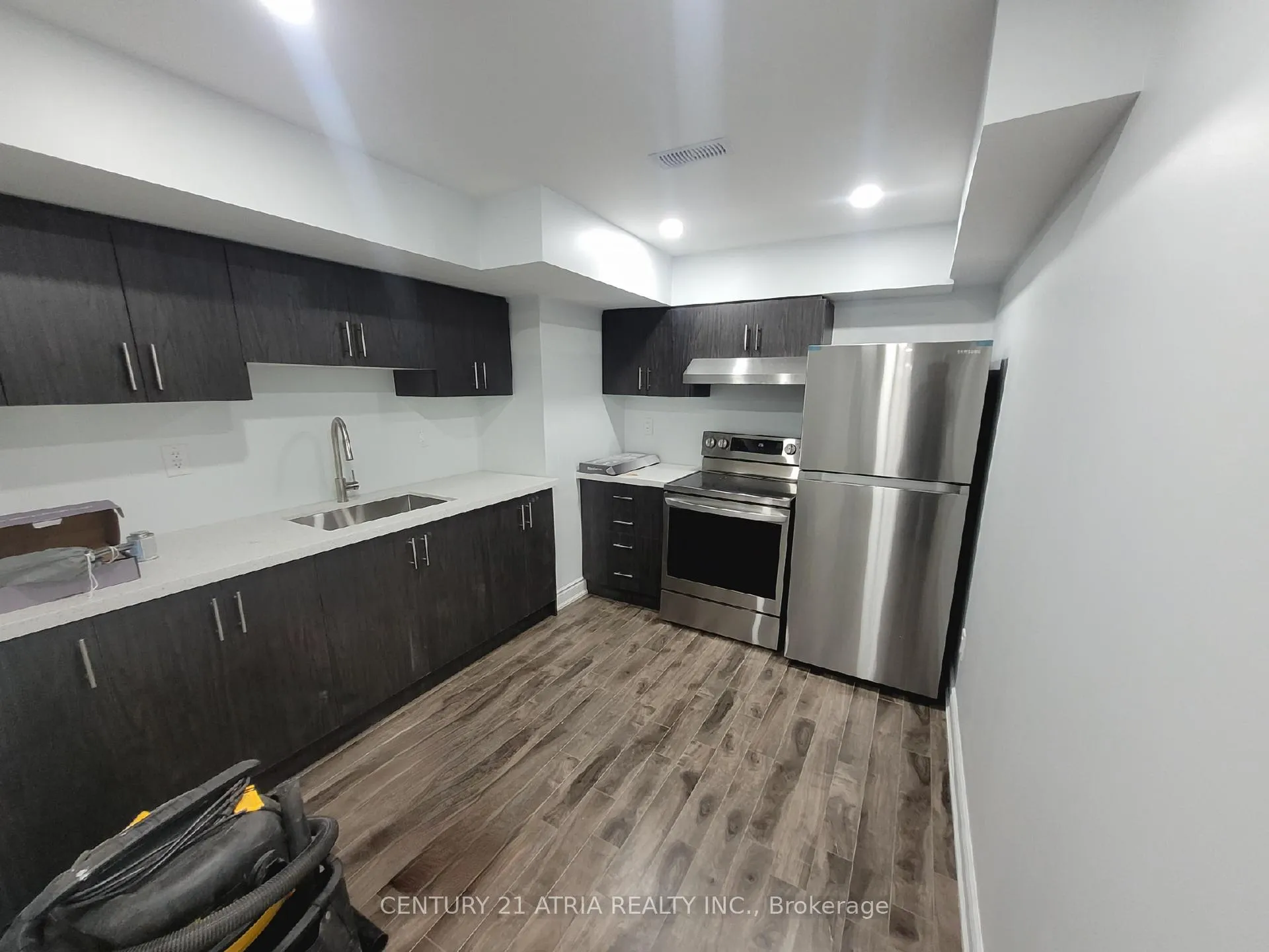 Photo 11 of 87 Zelda Road, Brampton, Sandringham-Wellington North — HOMEH