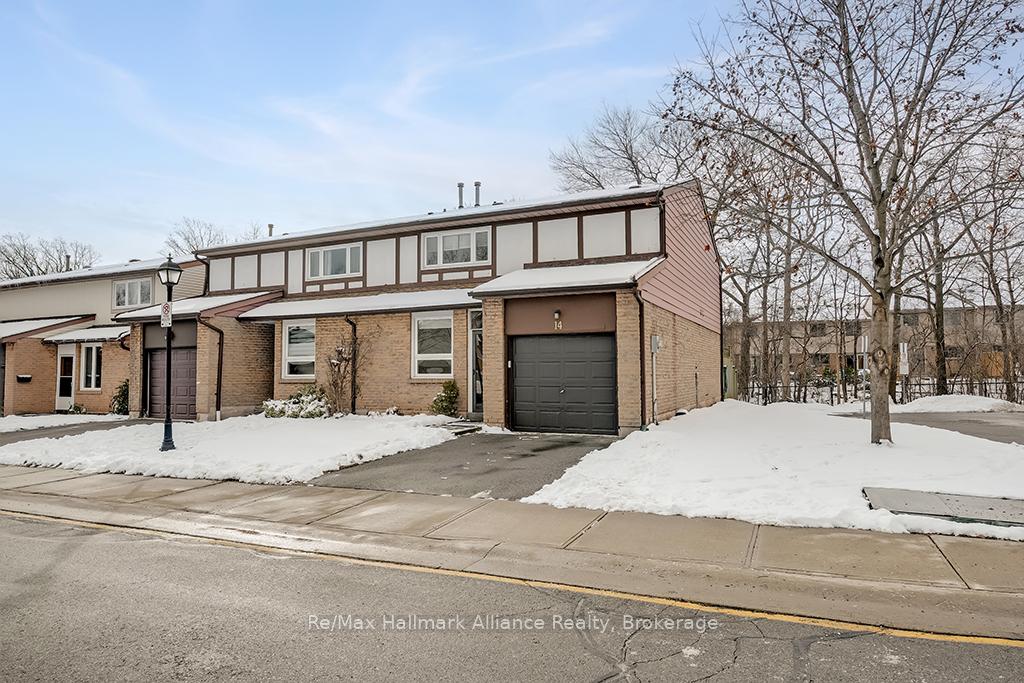Photo 2 of Unit 14, 1580 Lancaster Drive, Oakville, Falgarwood — HOMEH