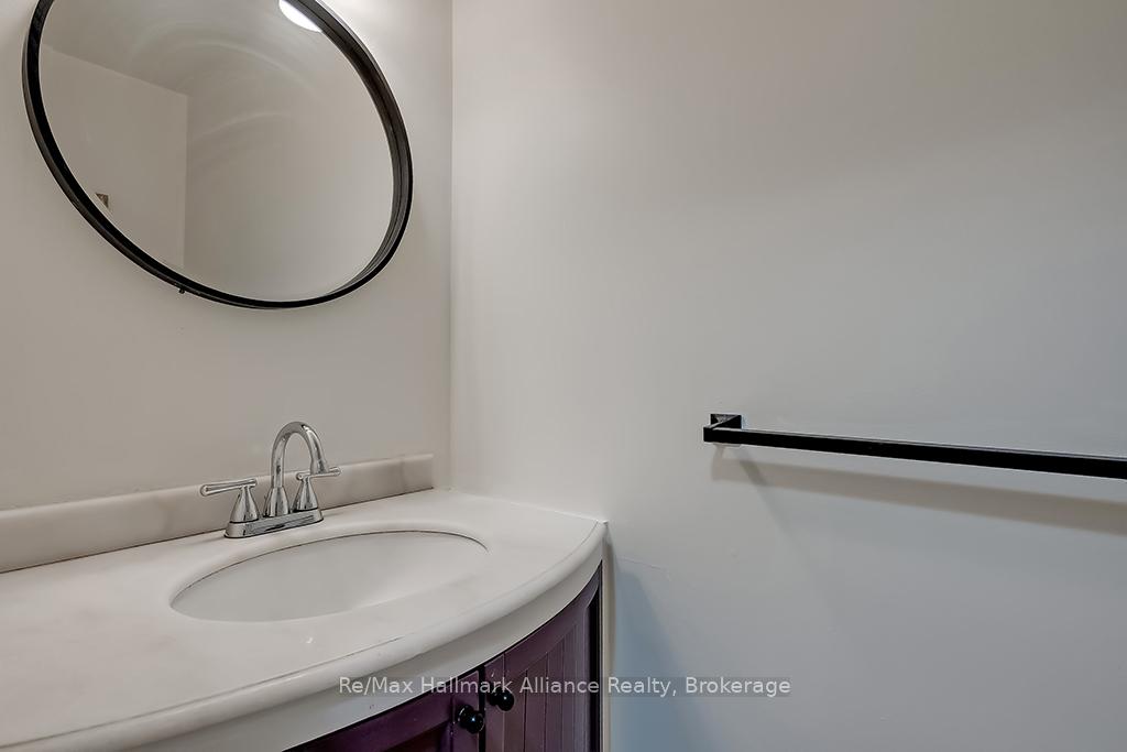 Photo 13 of Unit 14, 1580 Lancaster Drive, Oakville, Falgarwood — HOMEH