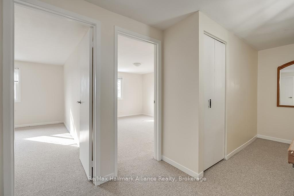 Photo 15 of Unit 14, 1580 Lancaster Drive, Oakville, Falgarwood — HOMEH