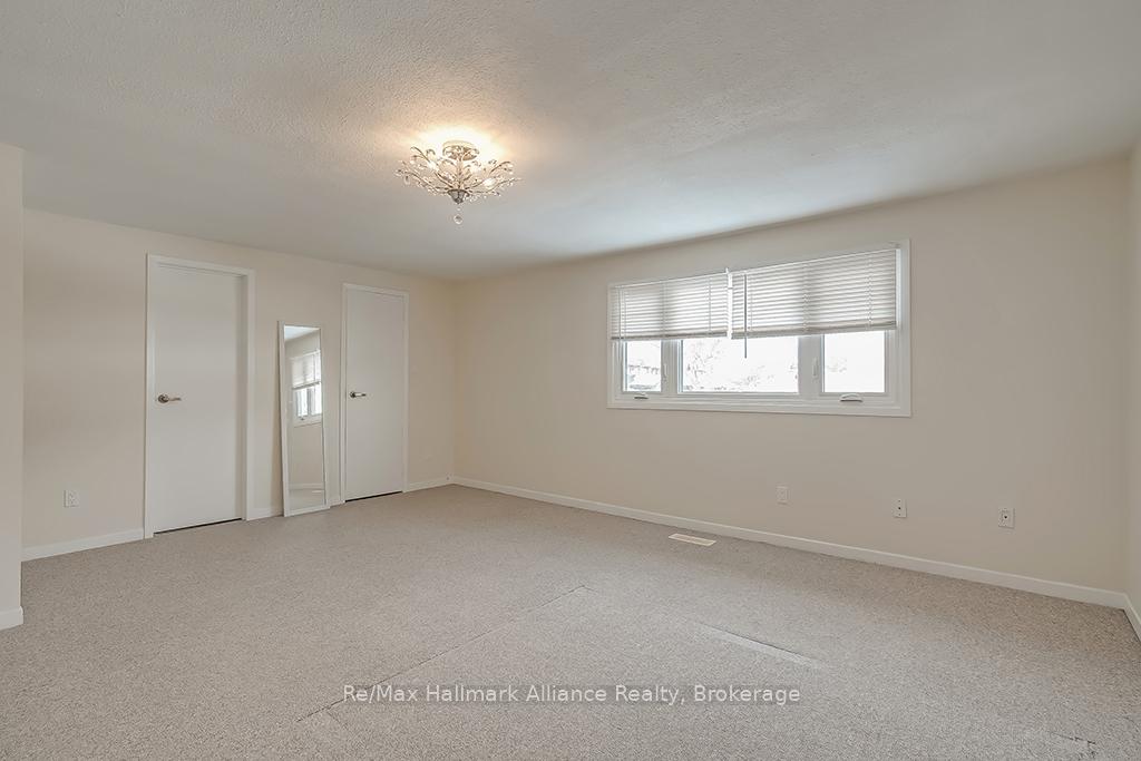 Photo 17 of Unit 14, 1580 Lancaster Drive, Oakville, Falgarwood — HOMEH