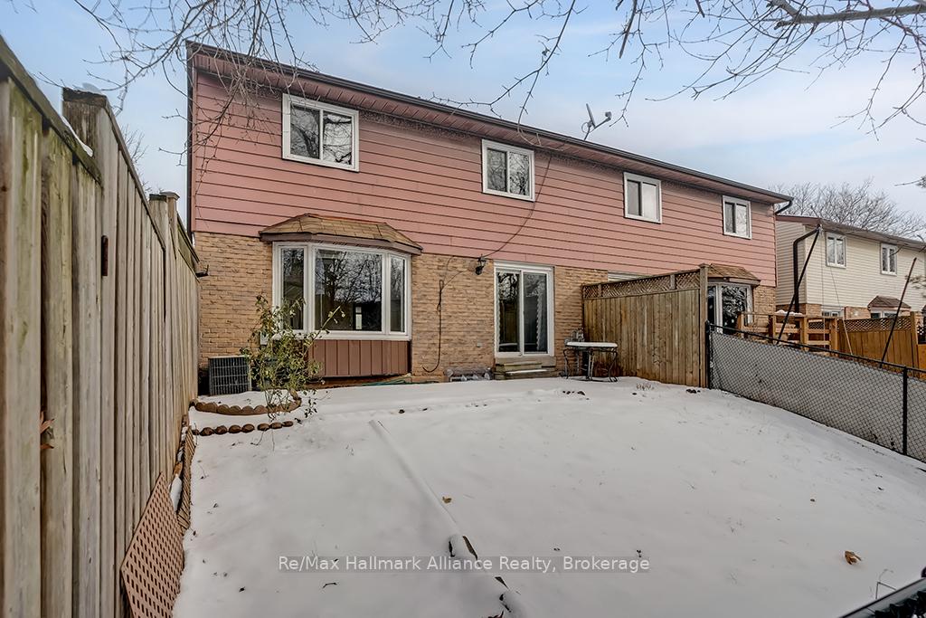 Photo 23 of Unit 14, 1580 Lancaster Drive, Oakville, Falgarwood — HOMEH