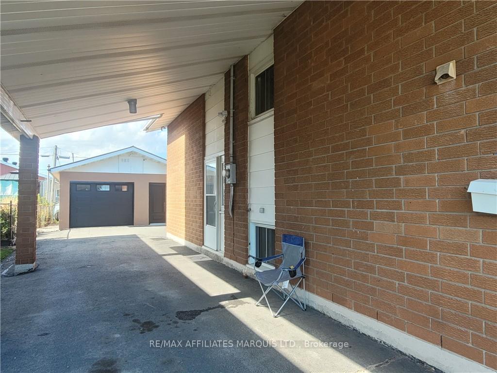 Photo 4 of 1110 Grand Avenue, Cornwall — HOMEH