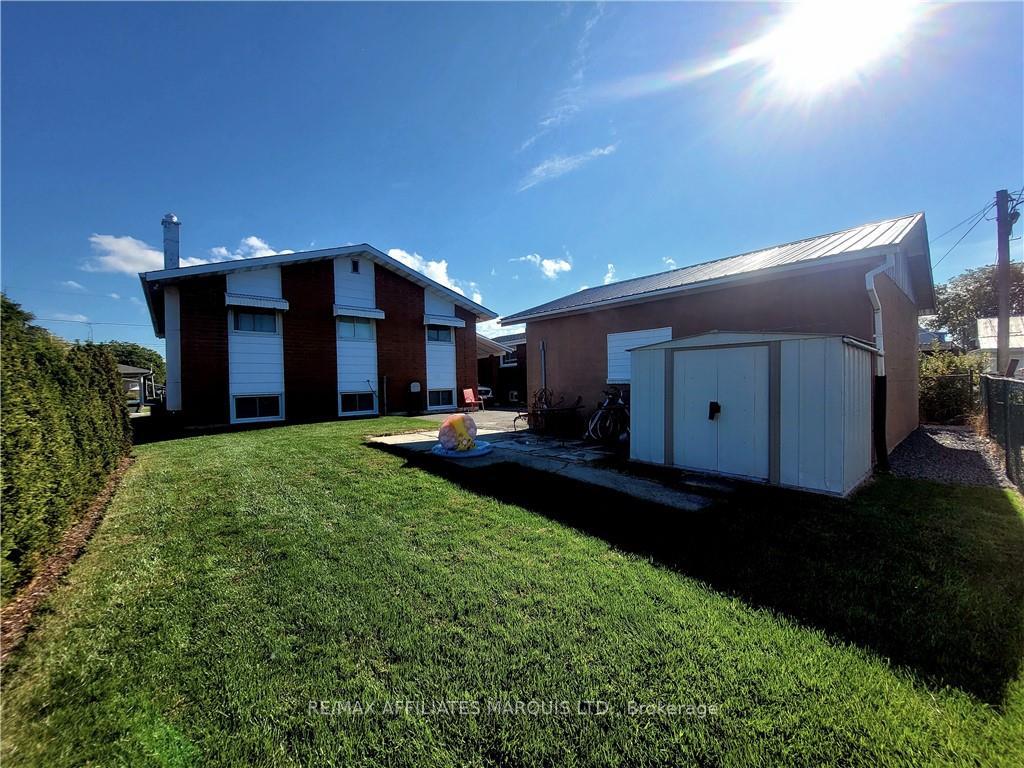 Photo 6 of 1110 Grand Avenue, Cornwall — HOMEH