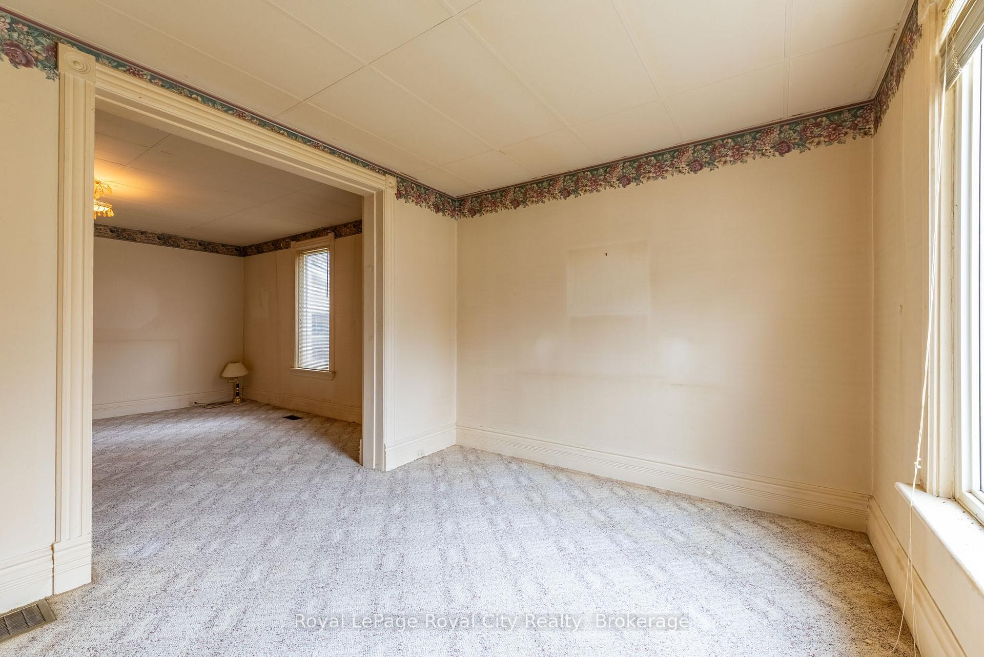 Photo 4 of 101 Dufferin Street, Guelph, Exhibition Park — HOMEH