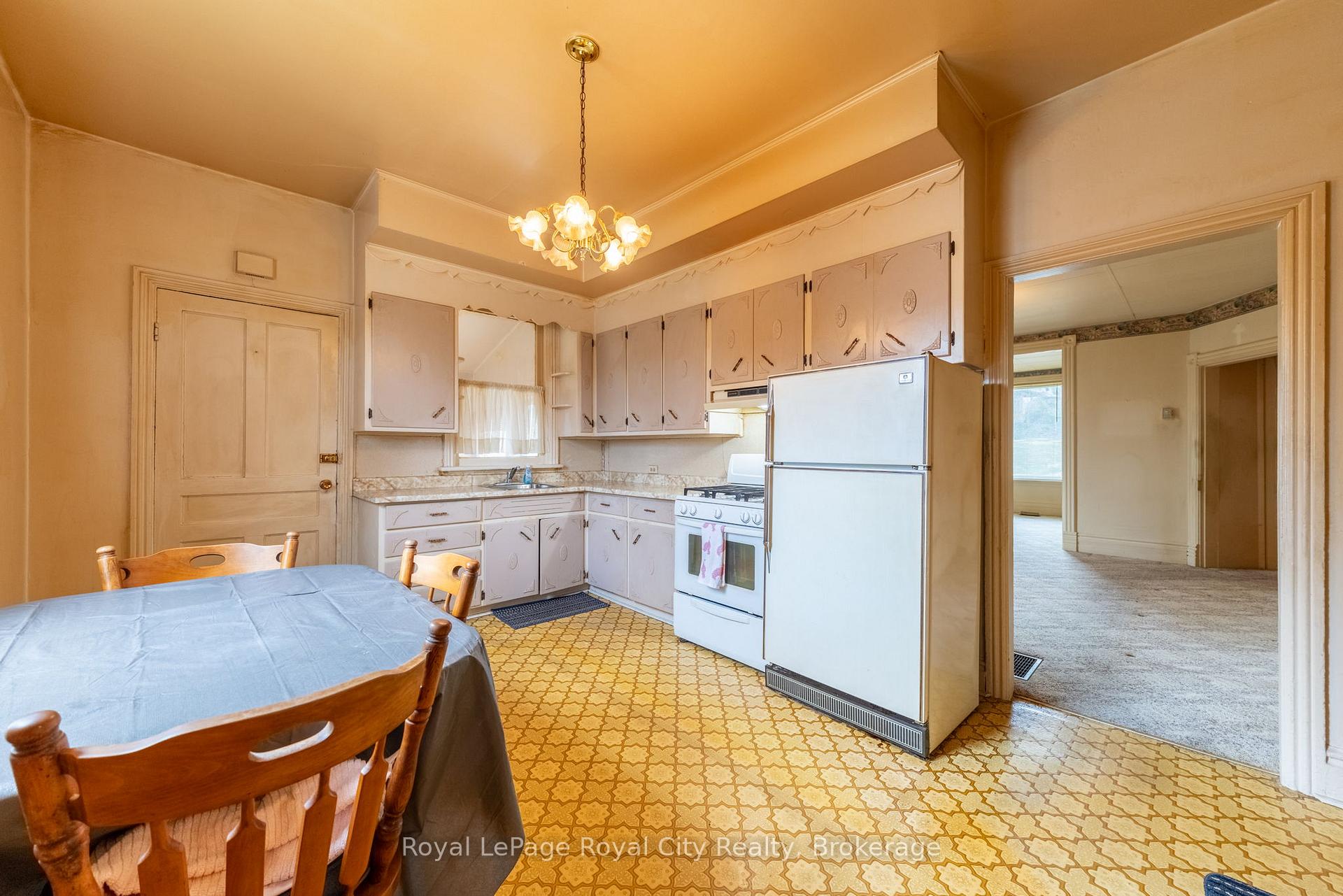 Photo 6 of 101 Dufferin Street, Guelph, Exhibition Park — HOMEH