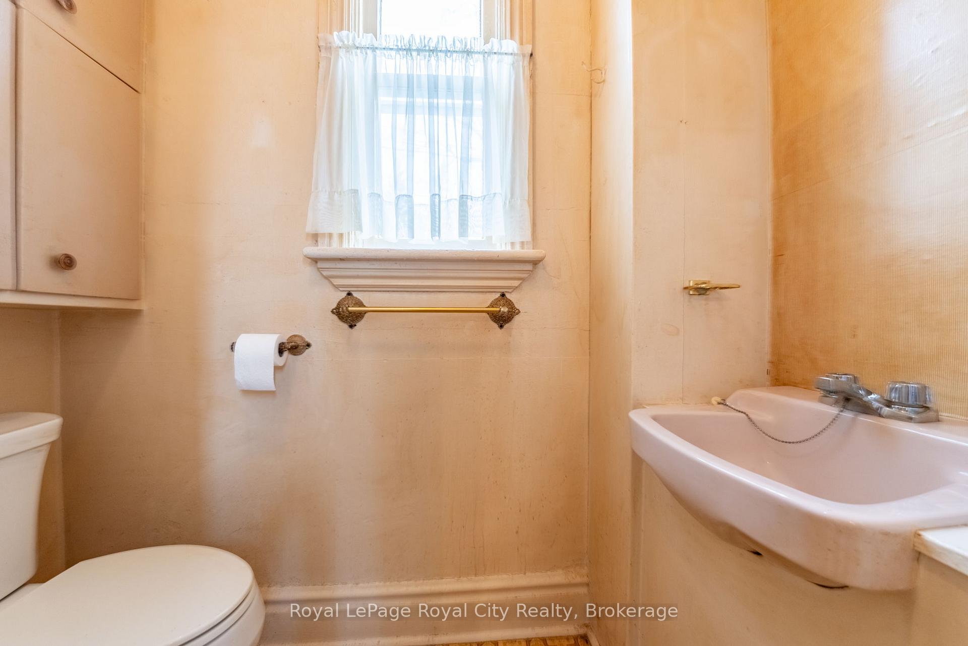 Photo 8 of 101 Dufferin Street, Guelph, Exhibition Park — HOMEH