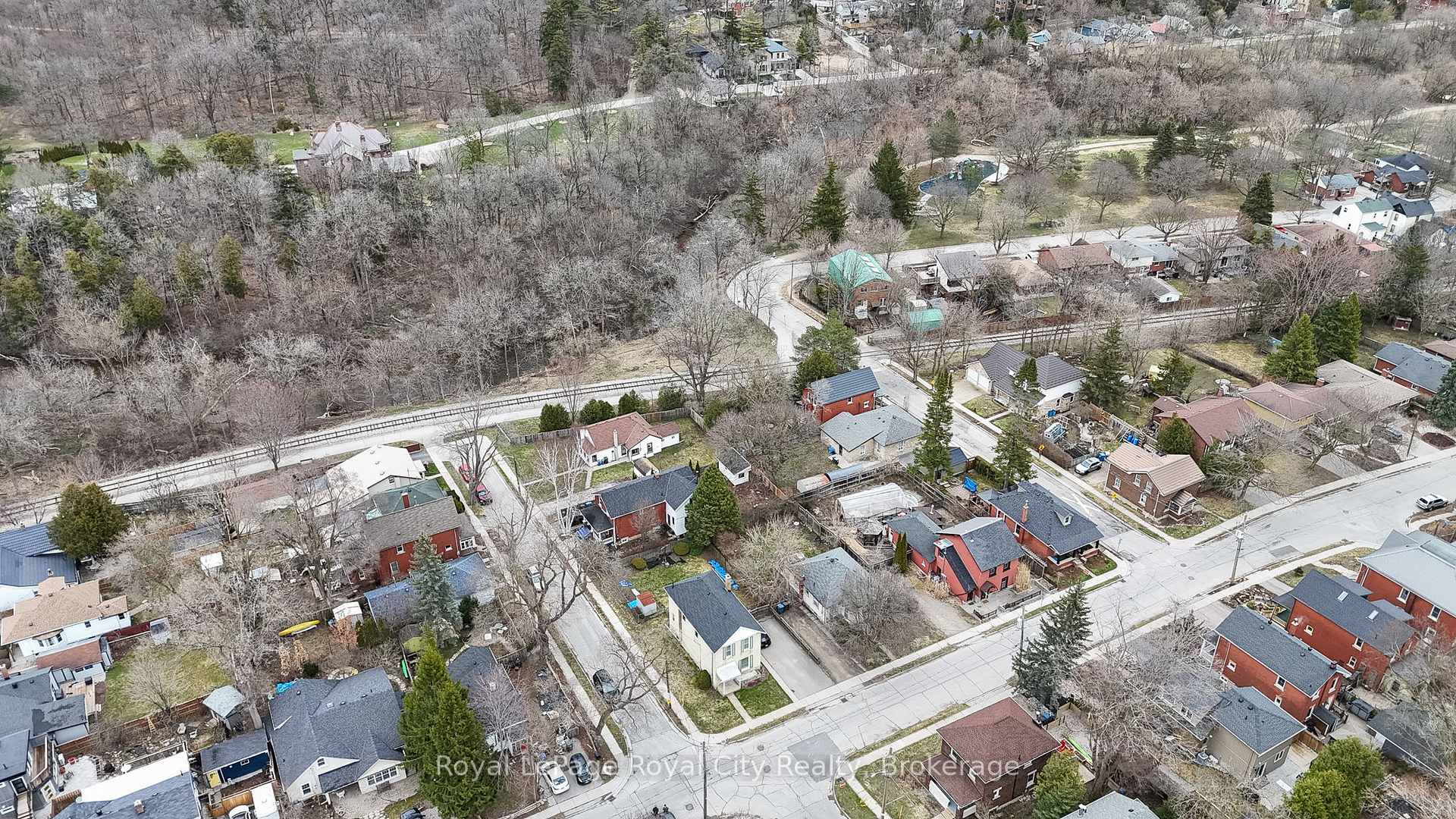 Photo 17 of 101 Dufferin Street, Guelph, Exhibition Park — HOMEH