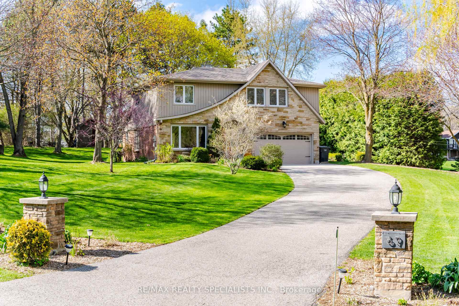 Photo 1 of 69 Palmer Circle, Caledon, Palgrave — HOMEH