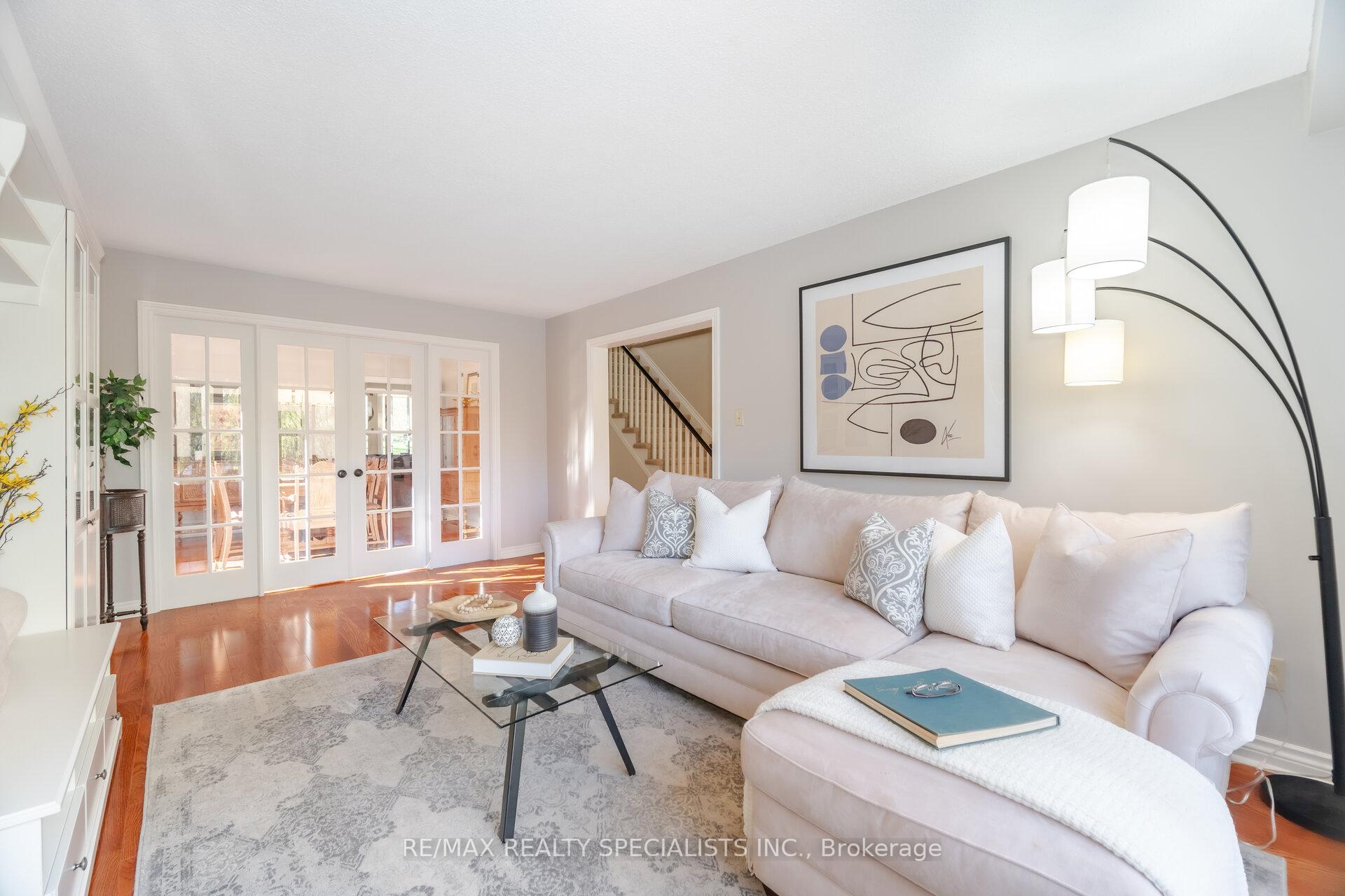 Photo 6 of 69 Palmer Circle, Caledon, Palgrave — HOMEH