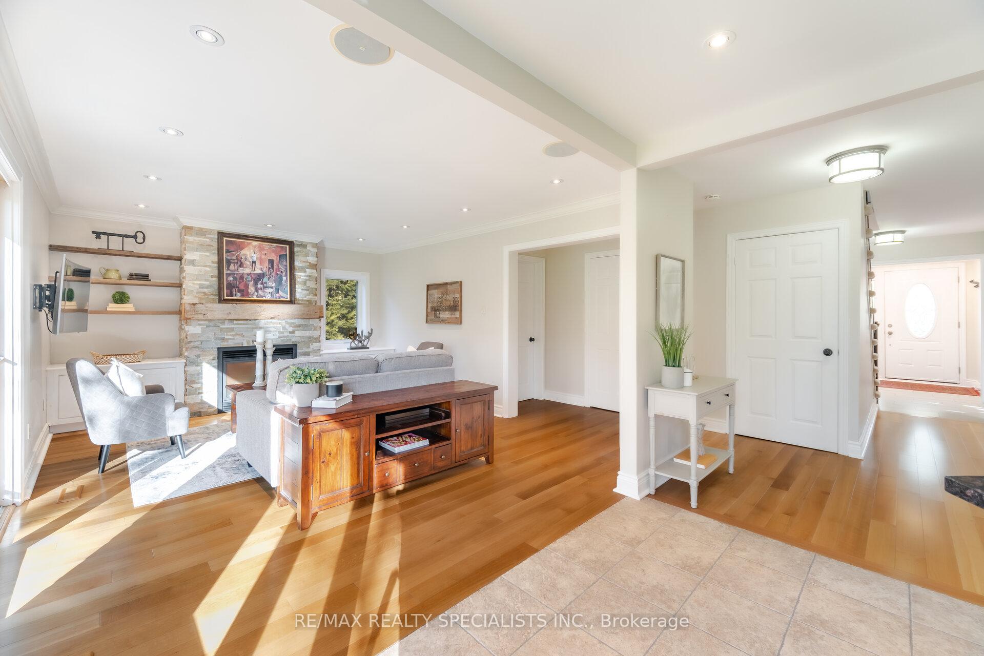 Photo 12 of 69 Palmer Circle, Caledon, Palgrave — HOMEH